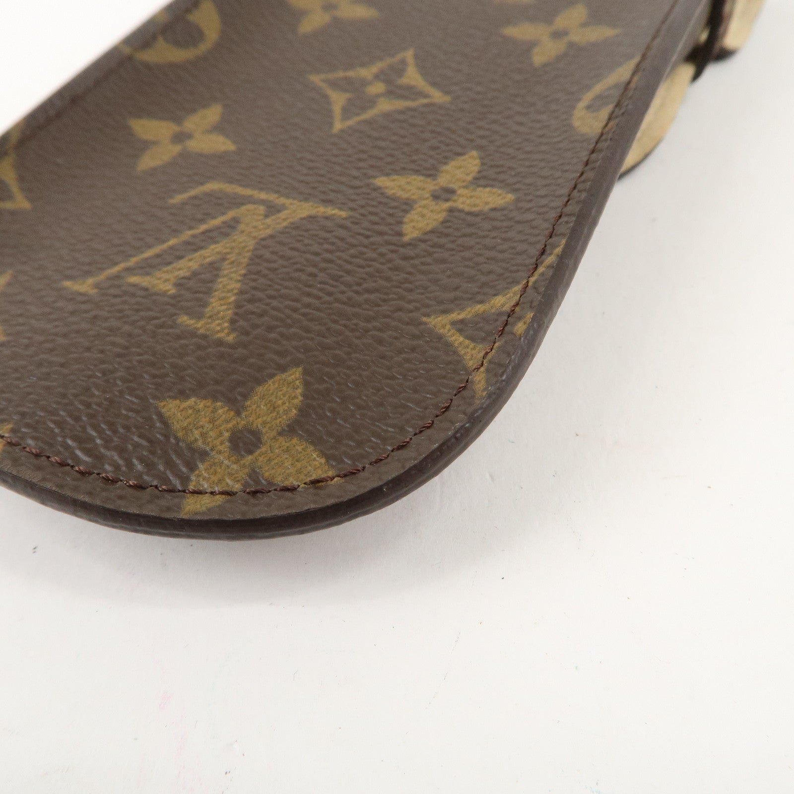 Louis Vuitton Monogram etui a lunettes lavel Glasses Case M62970