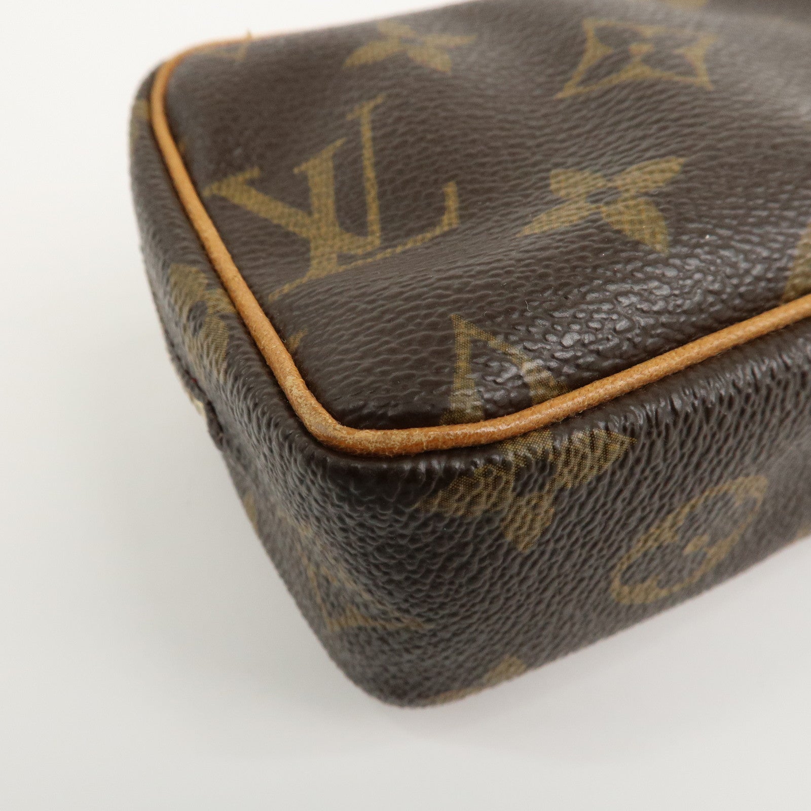 Louis Vuitton Monogram Trousse Wapity Pouch Camera Case M58030