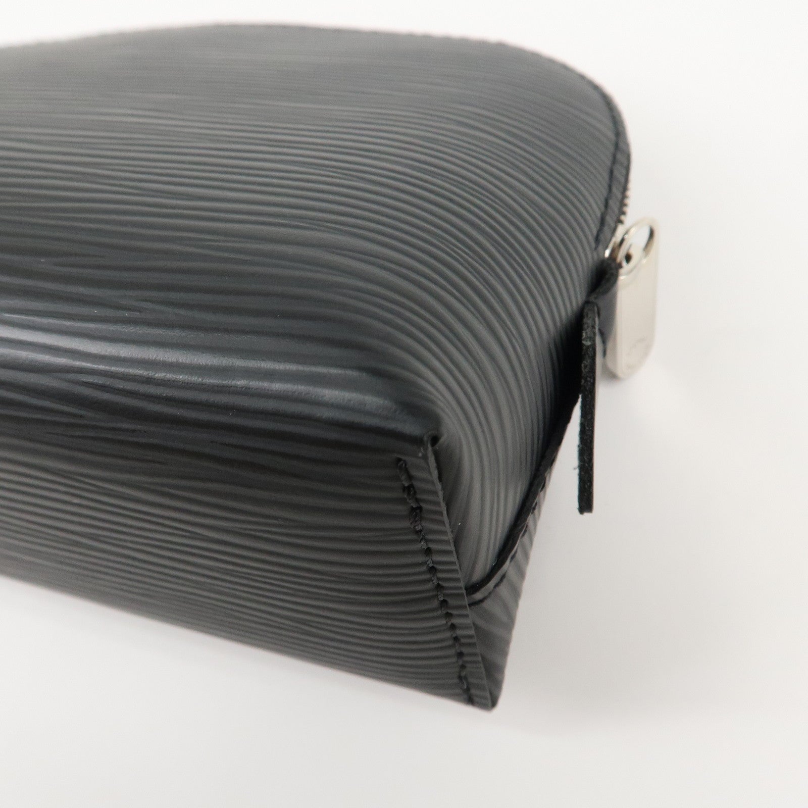 Louis Vuitton Epi Pochette Cosmetic Pouch Noir M41348