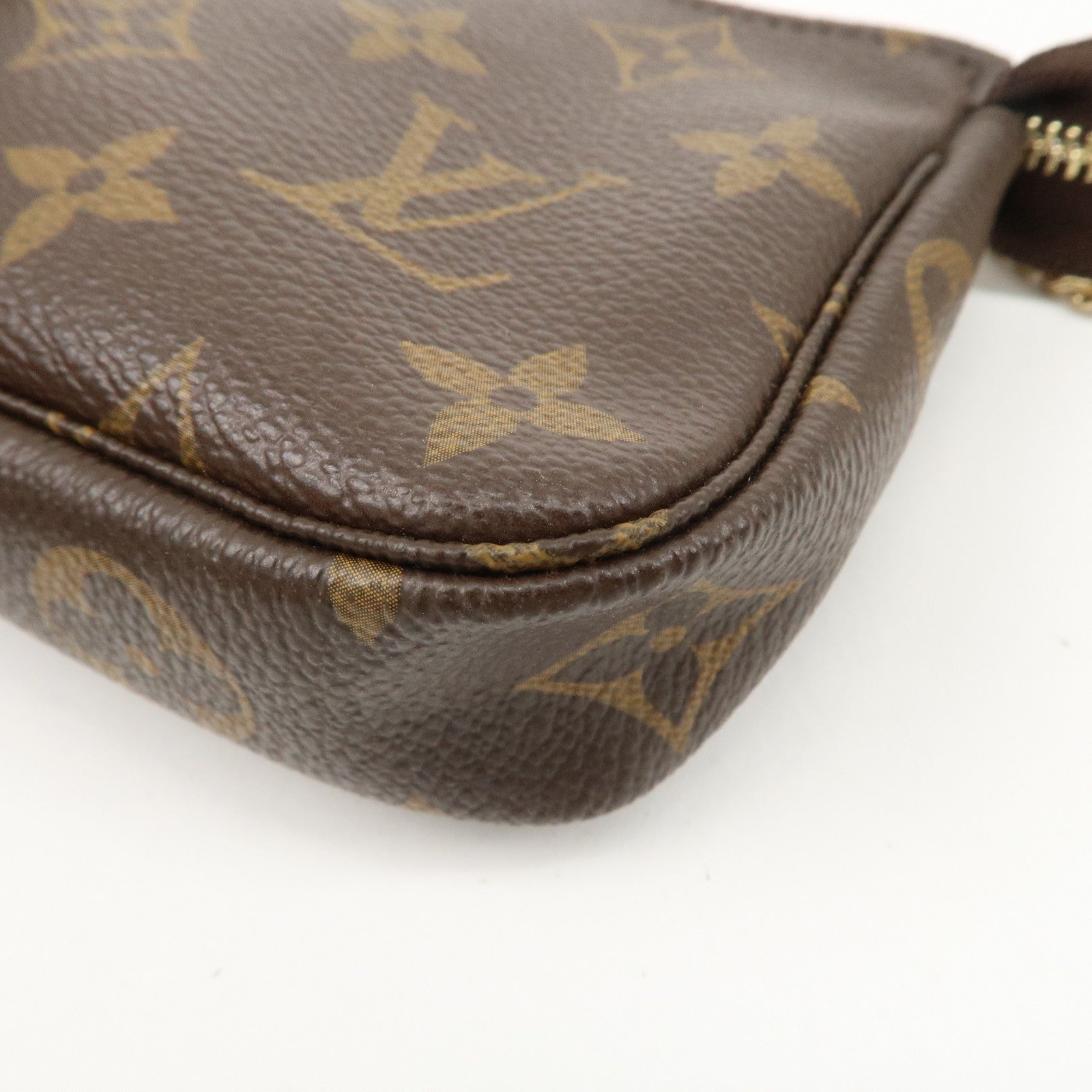 Louis Vuitton Monogram Mini Pochette Accessoires Pouch M58009