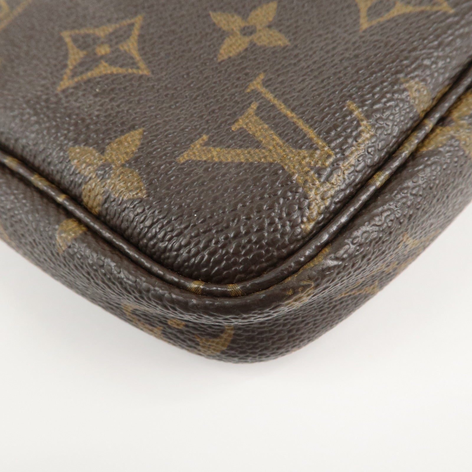 Louis Vuitton Monogram Pochette Accessoires Pouch M51980