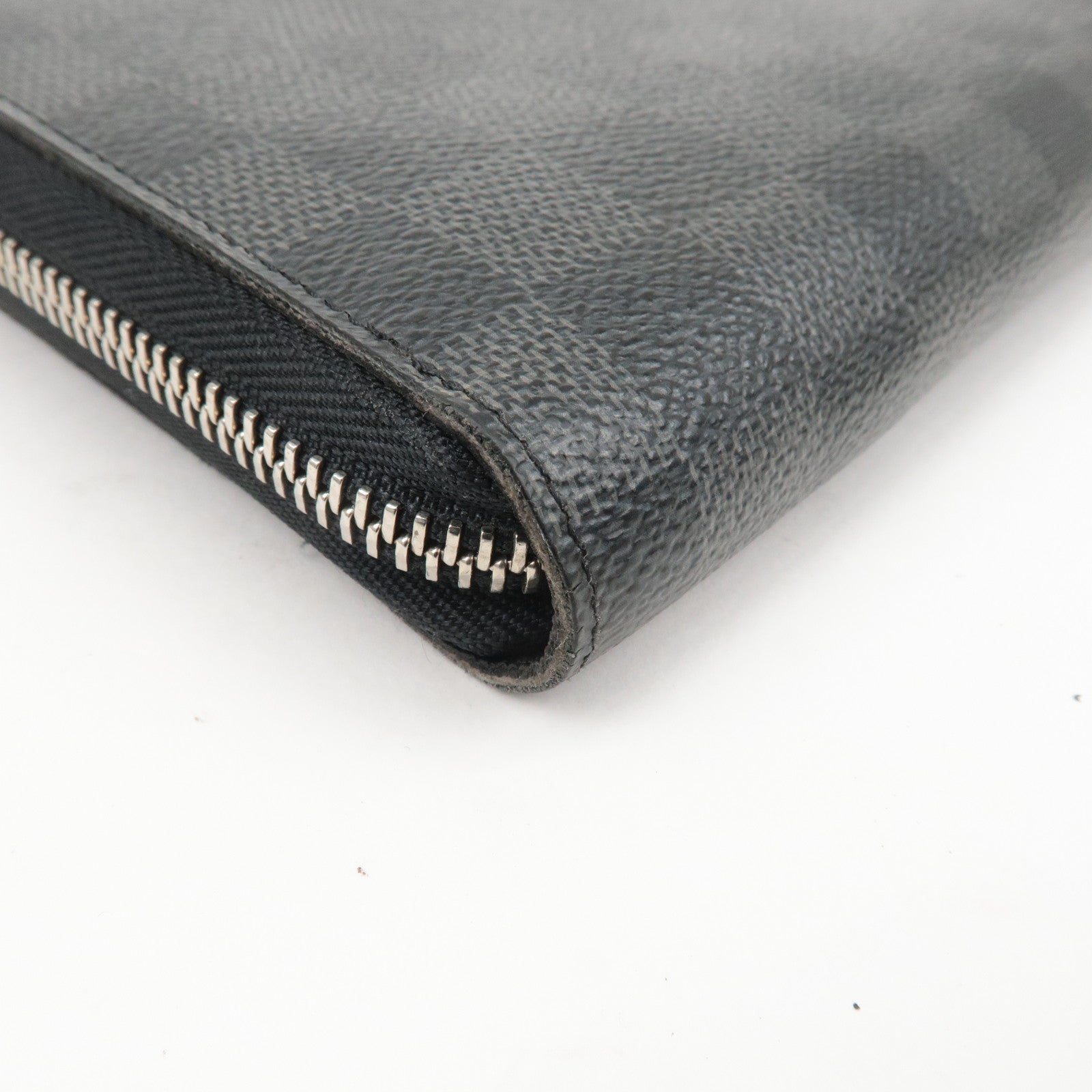 Louis Vuitton Damier Graphite Zippy Organizer Ilustre N63002 Used