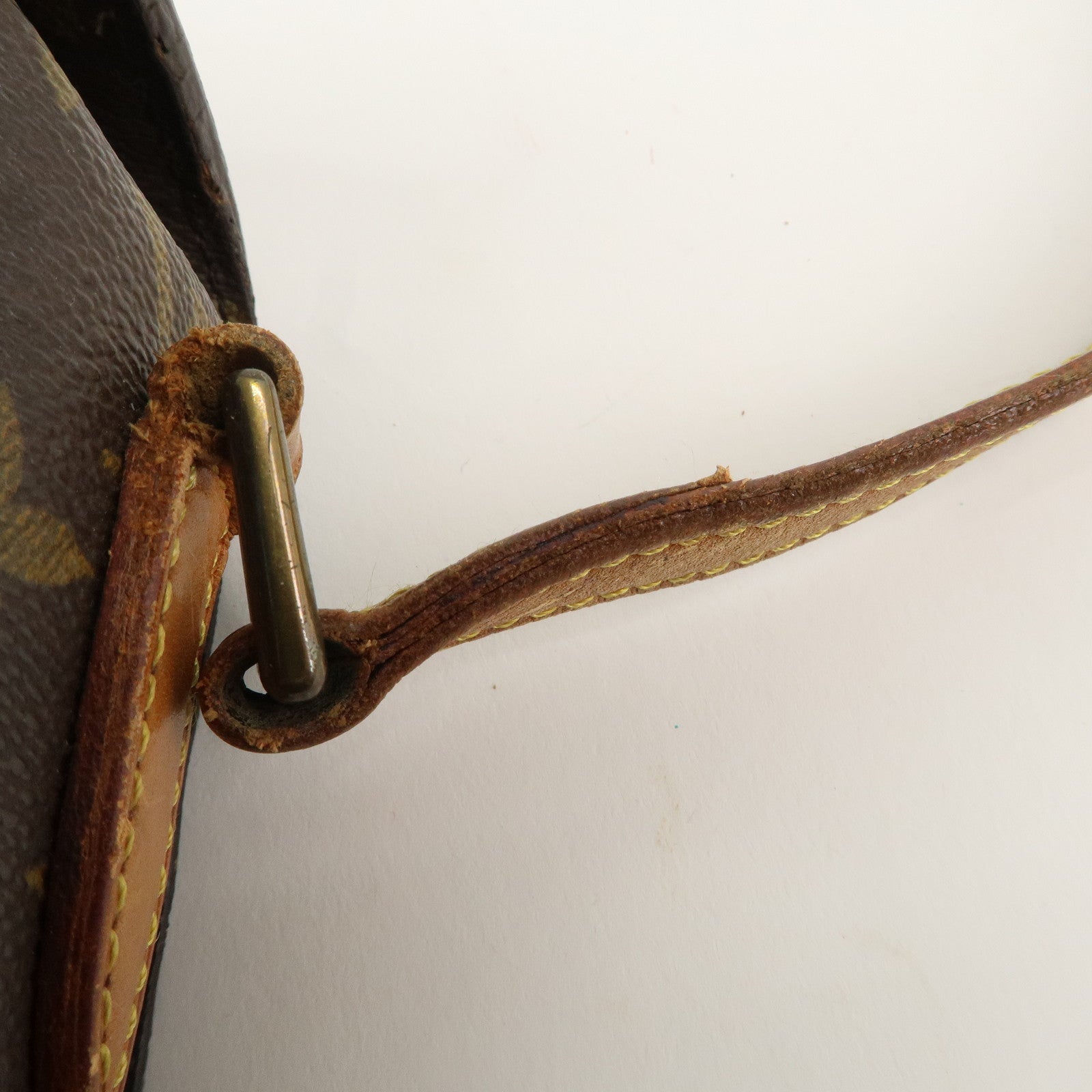 Louis Vuitton Monogram Saint Cloud GM Shoulder Bag Brown M51242