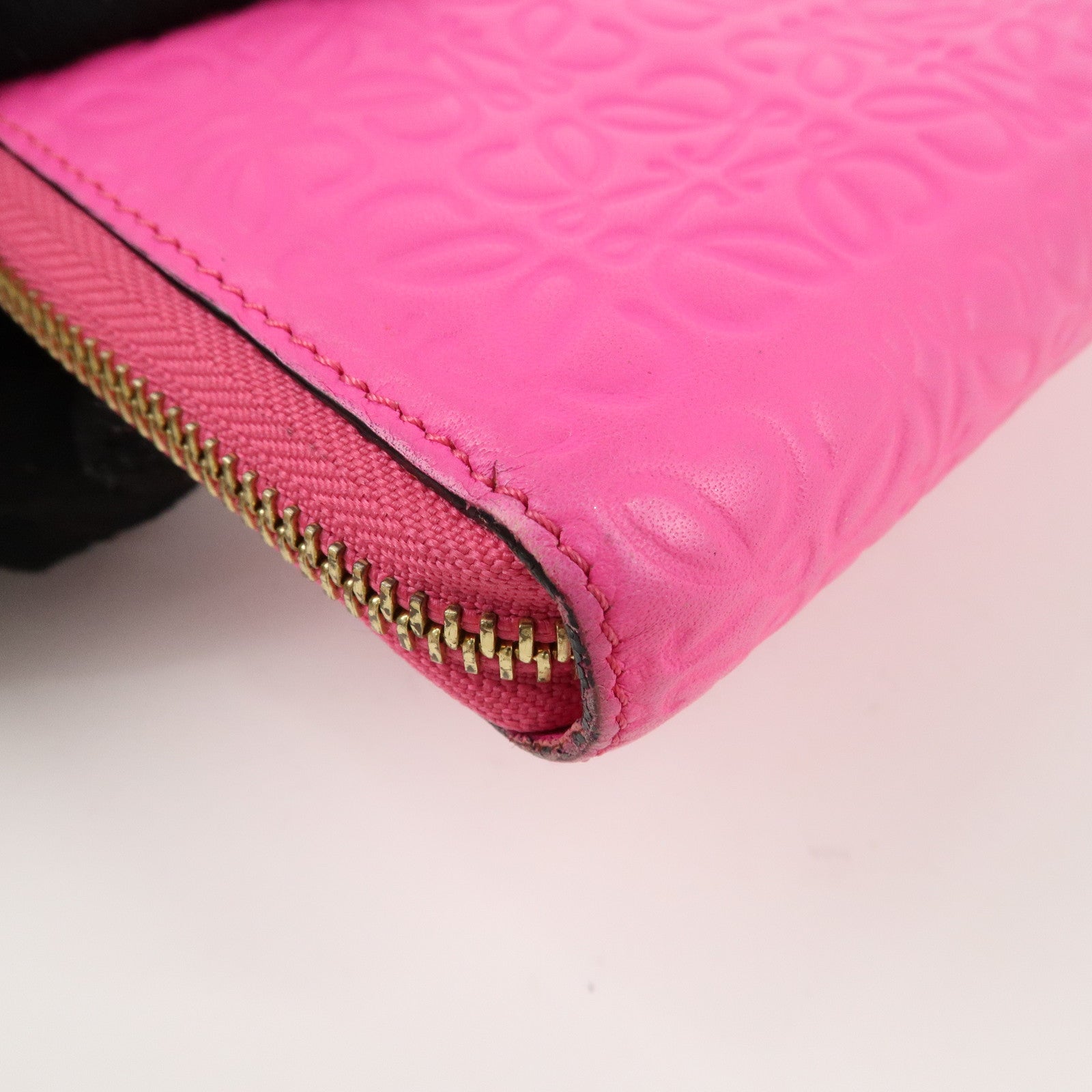 LOEWE Anagram Leather Bi-fold Round Zipper Long Wallet Pink