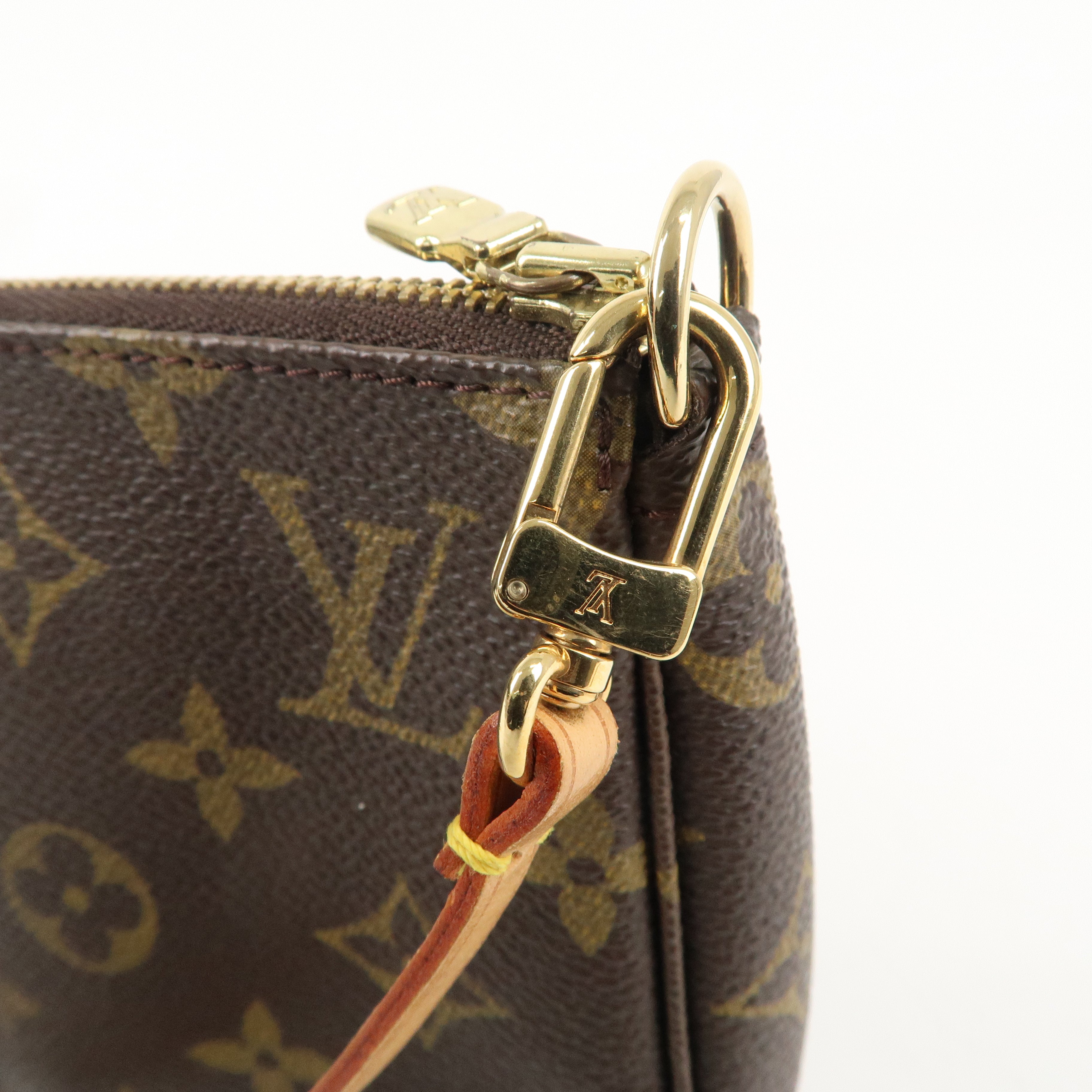 Louis Vuitton Monogram Pochette Accessoires Pouch M51980