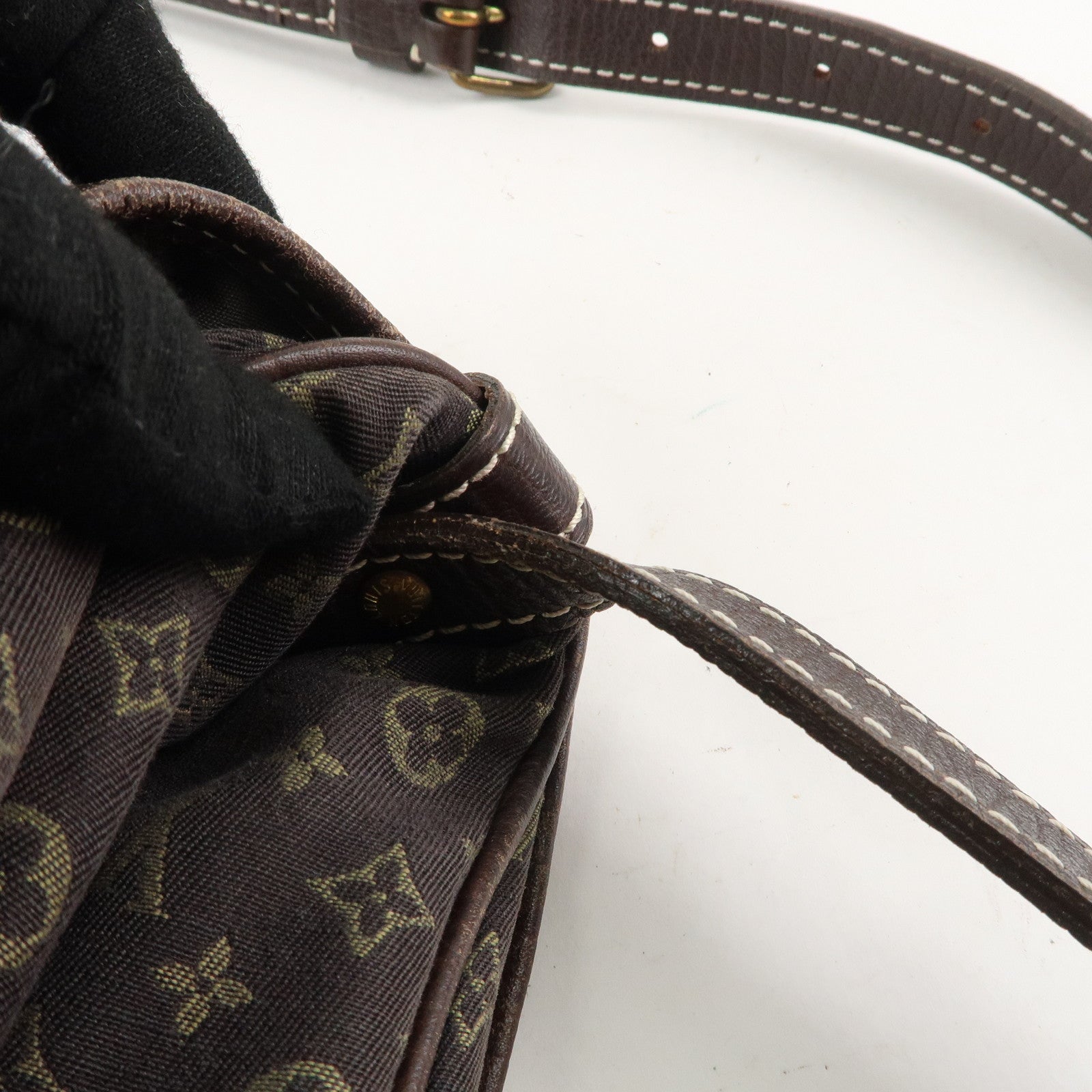 Louis Vuitton Monogram Mini Lin Saumur 30 Ebene Brown M95227