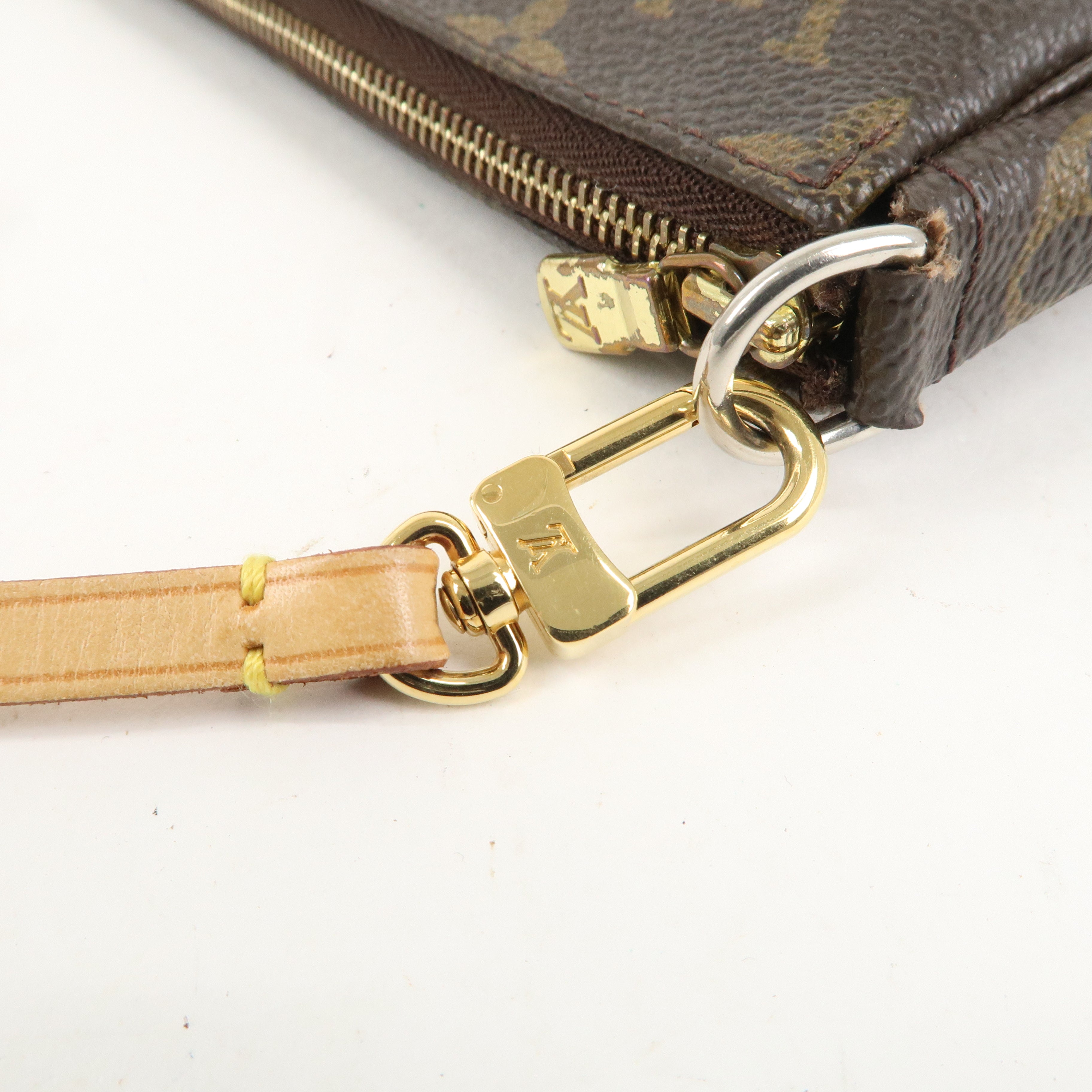 Louis Vuitton Monogram Pochette Accessoires Pouch M51980