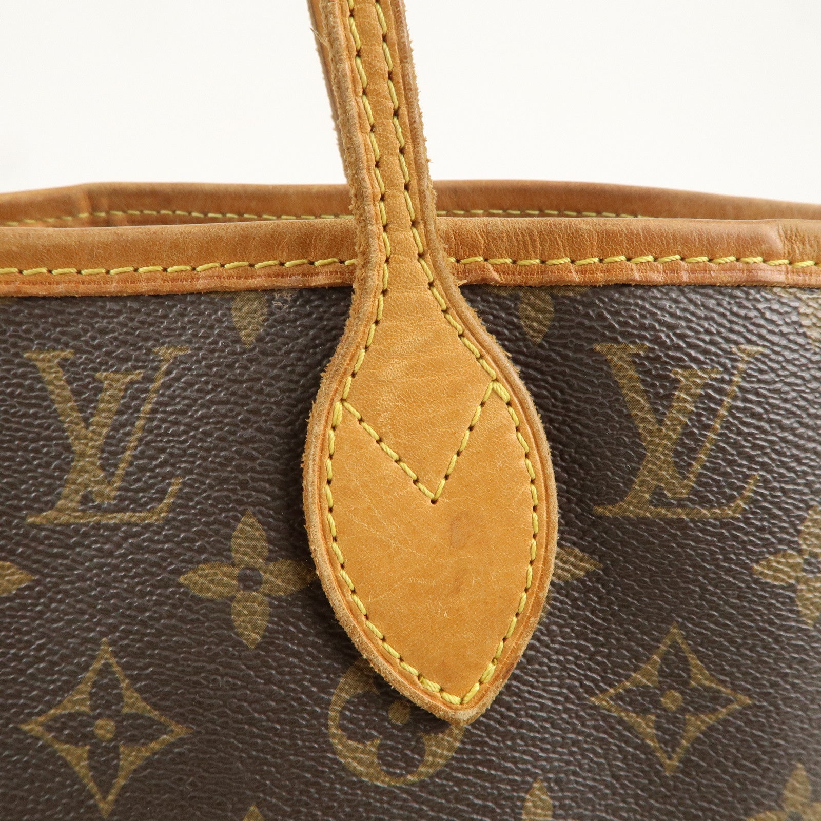 Louis Vuitton Monogram Neverfull MM Tote Bag Brown M40156