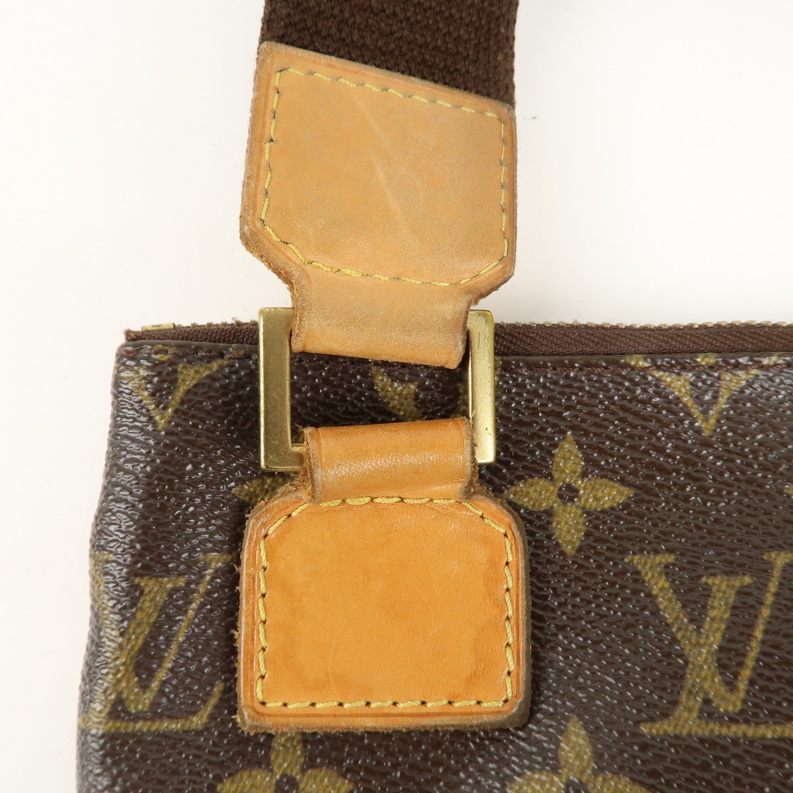 Louis Vuitton Monogram Pochette Bosphore Shoulder Bag M40044