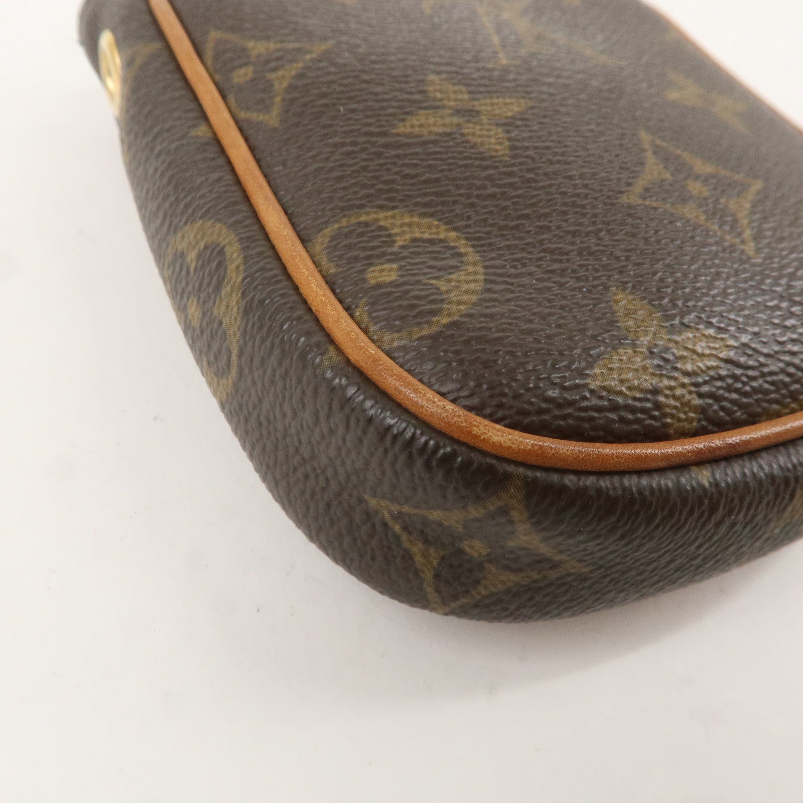 Louis Vuitton Monogram Pochette Cancun Shoulder Bag M60018