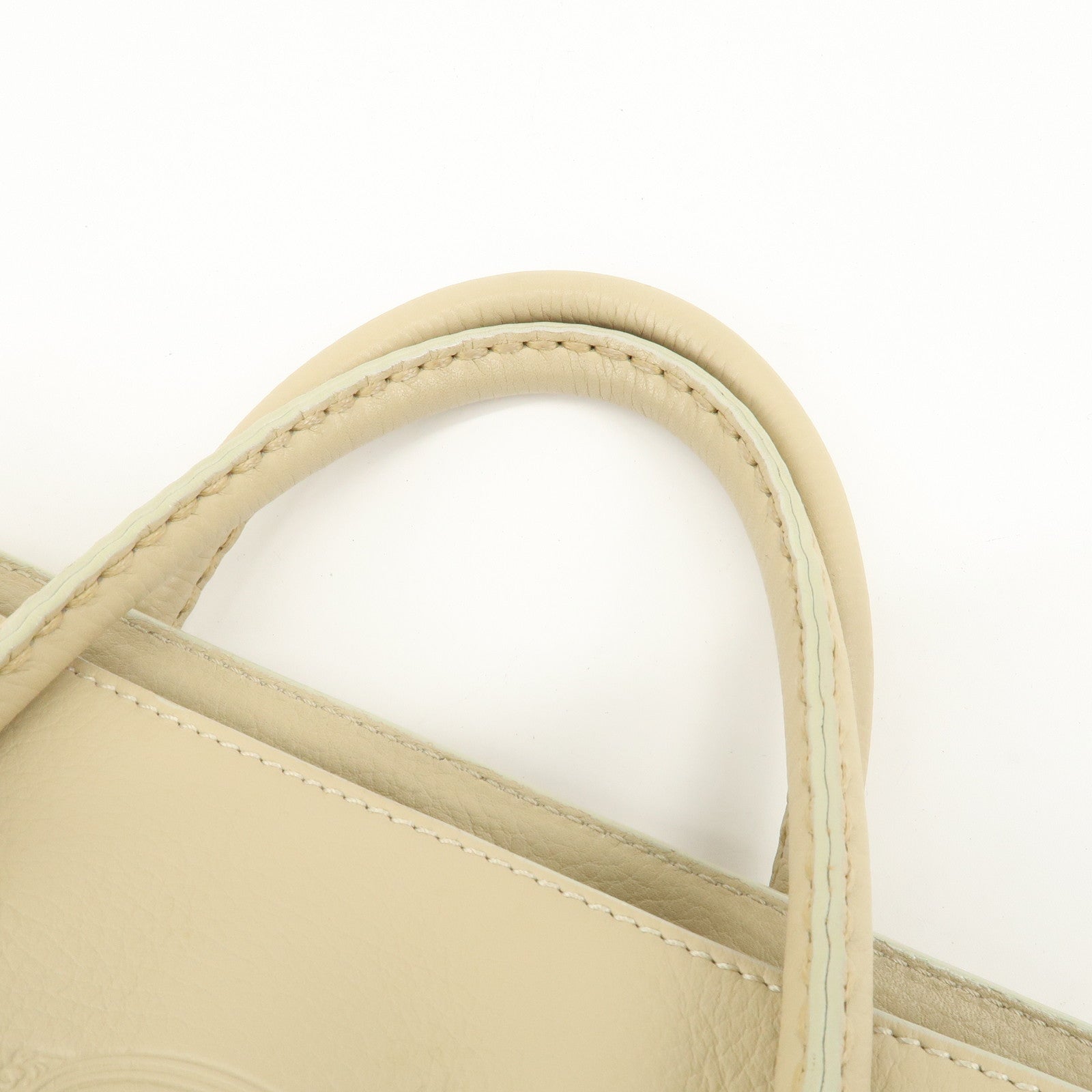 TOD
S Logo Leather Tote Bag Hand Bag Beige Cream