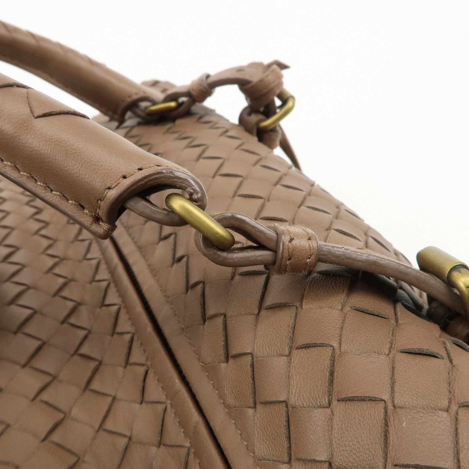 BOTTEGA VENETA Intrecciato Leather Montaigne Boston Bag Brown 173398