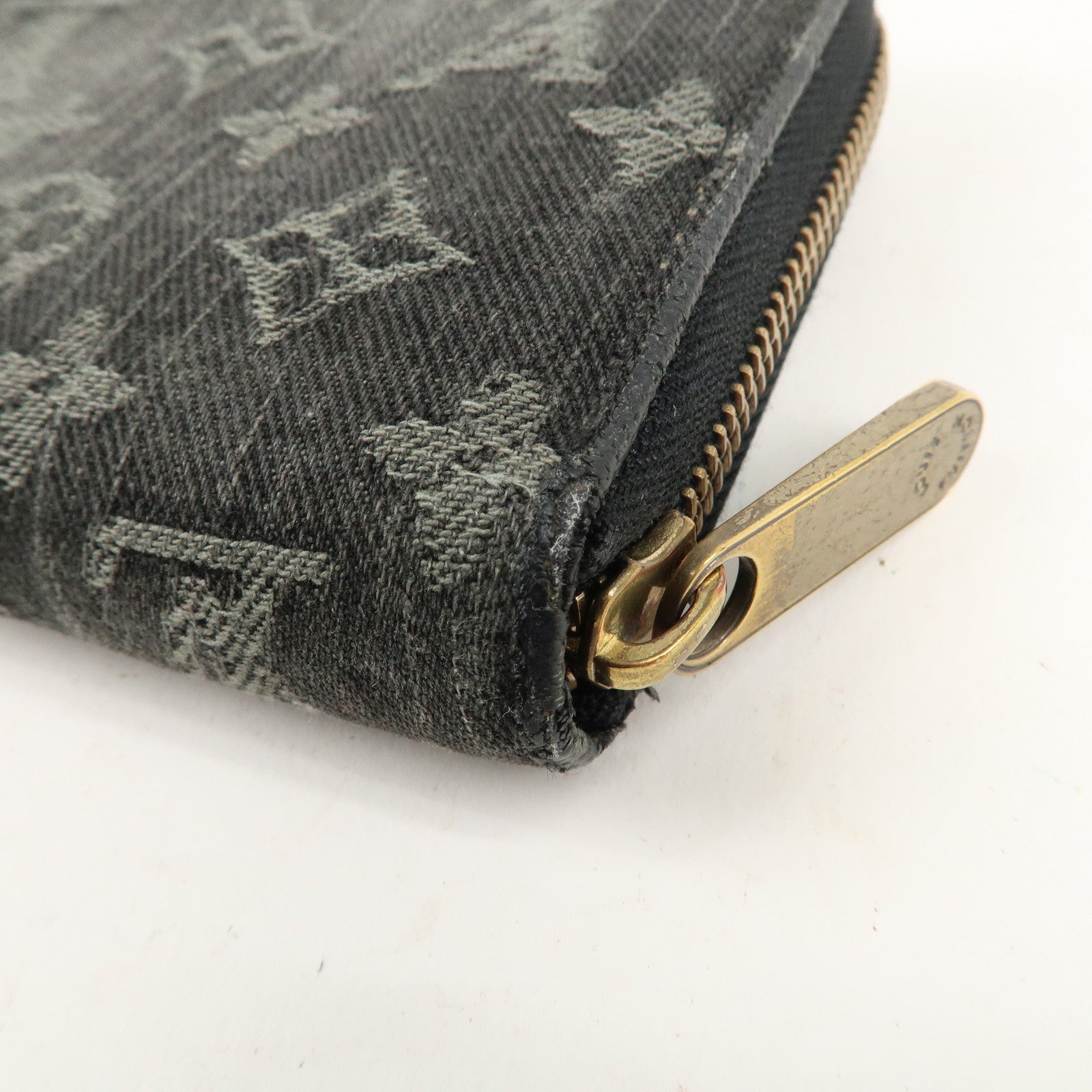 Louis Vuitton Monogram Denim Zippy Wallet Noir Black M95614