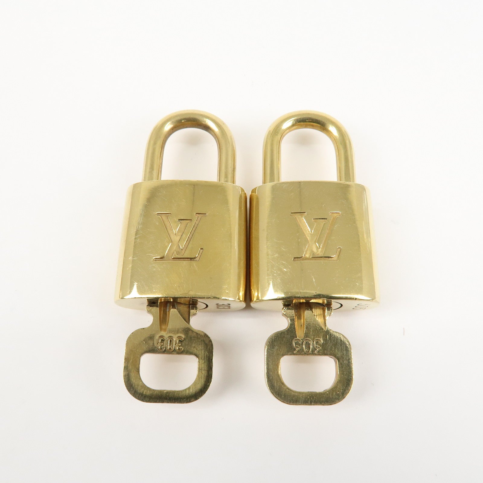 Louis Vuitton Set of 10 Lock 
Key Cadena Key Lock Metal Gold Used