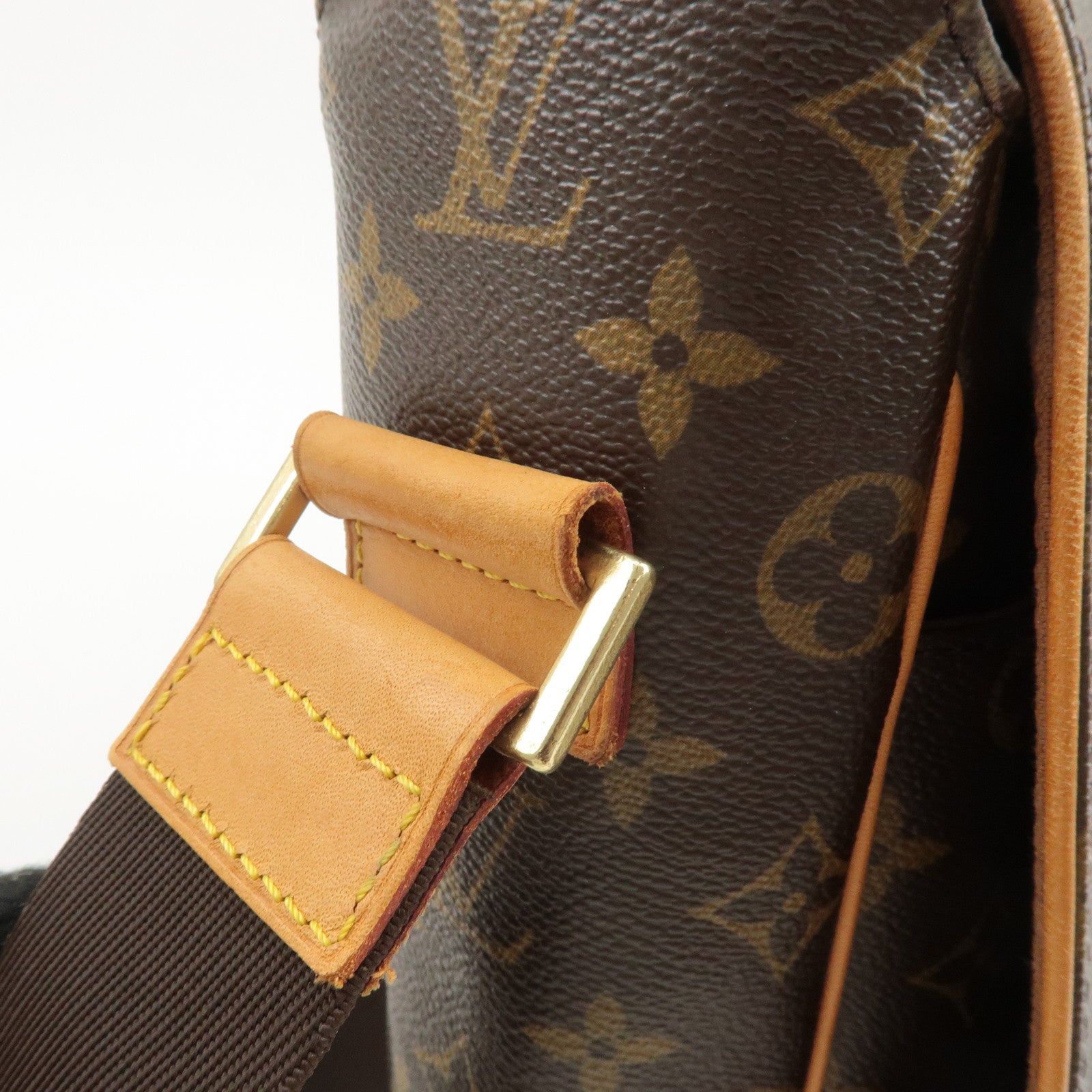 Louis Vuitton Monogram Abbesses Messenger Bag Hand Bag M45257