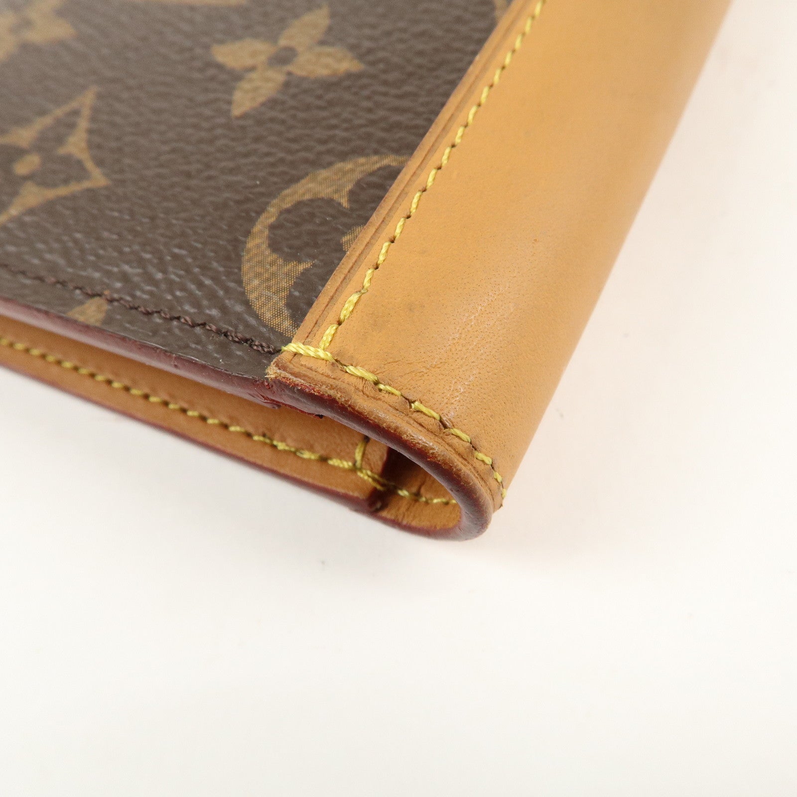 Louis Vuitton Monogram Portefeuille Brazza Bi-fold Wallet M69029