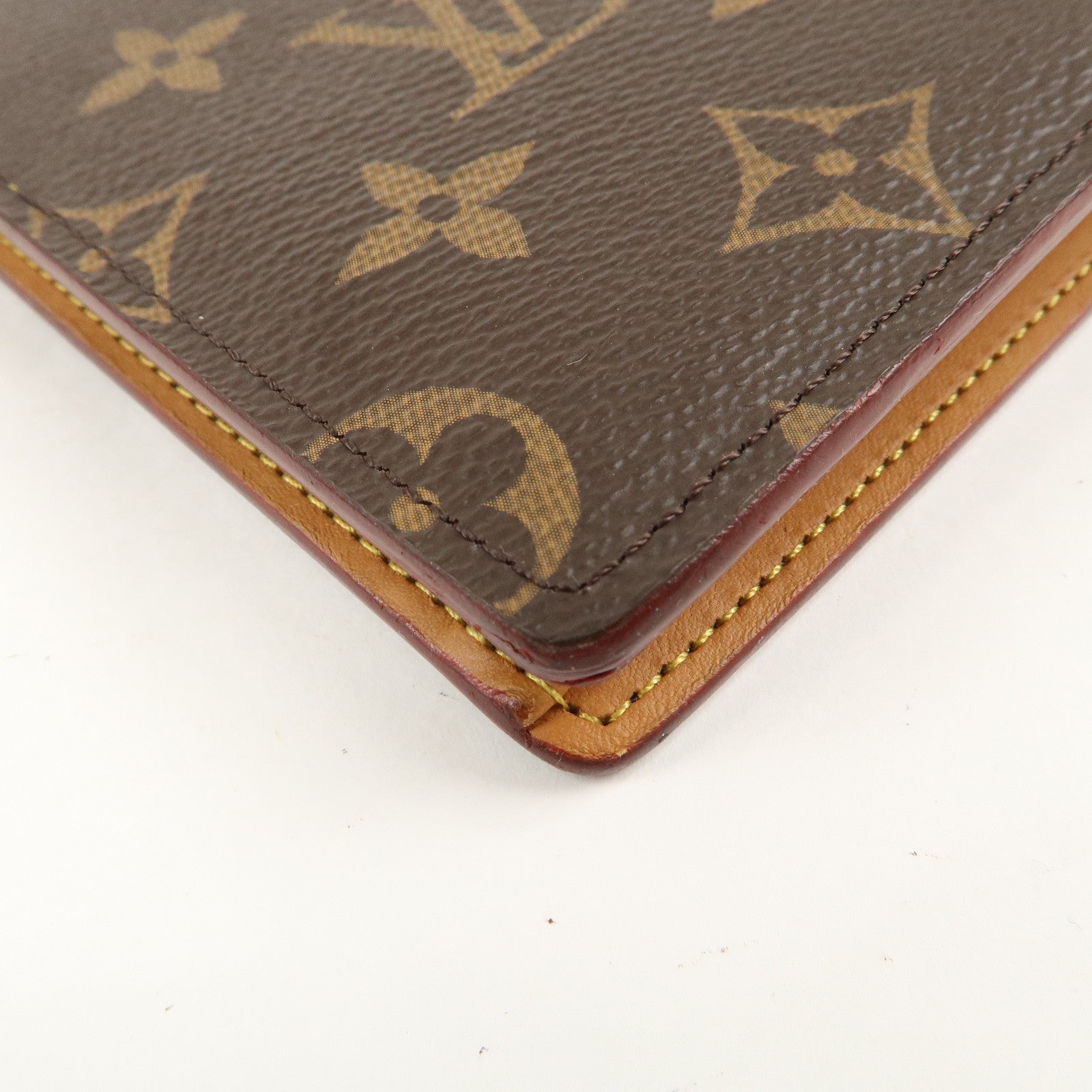 Louis Vuitton Monogram Portefeuille Brazza Bi-fold Wallet M69029