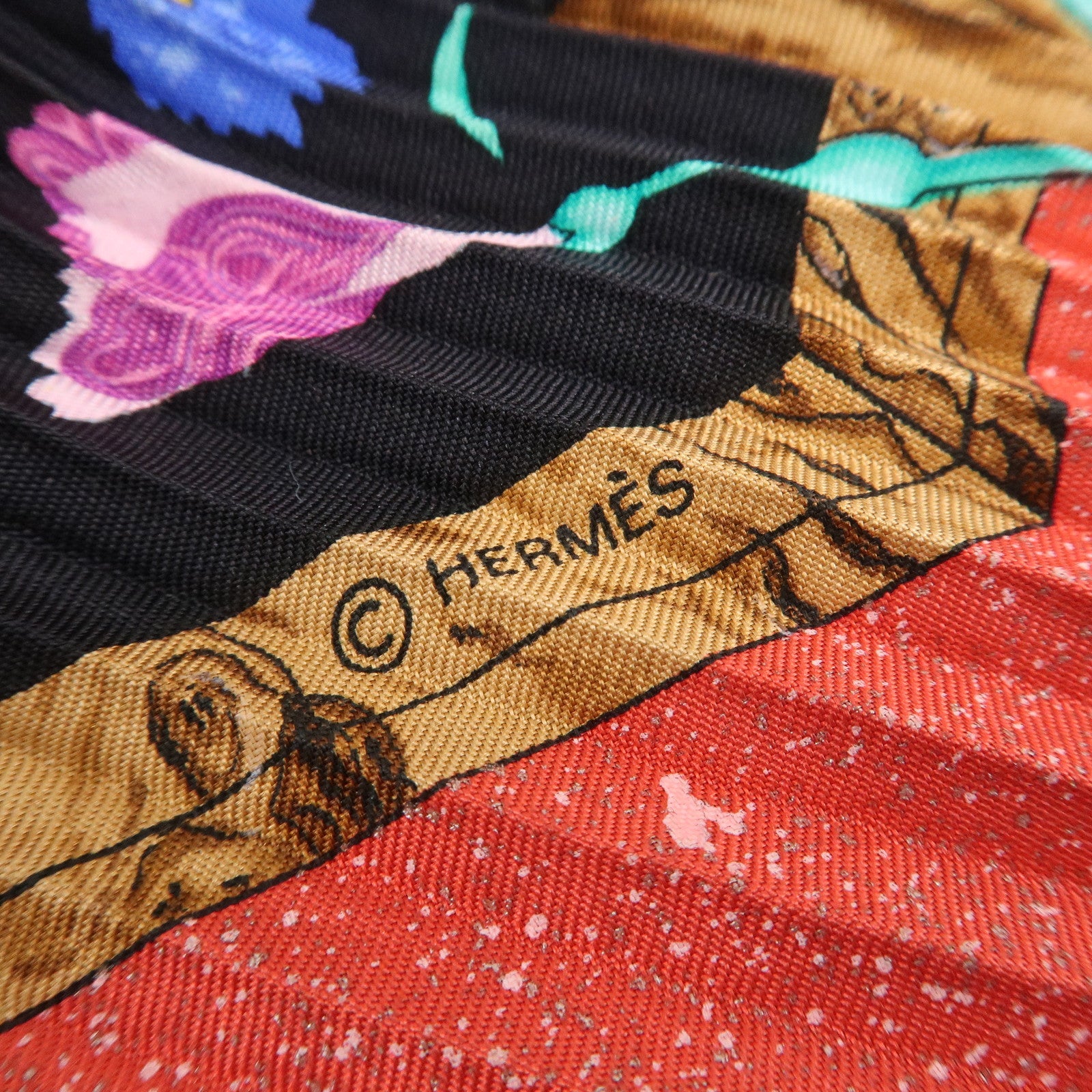 HERMES Silk 100% Pleats Carre PIERRES d
 ORIENT et OGGIDENT Scarf