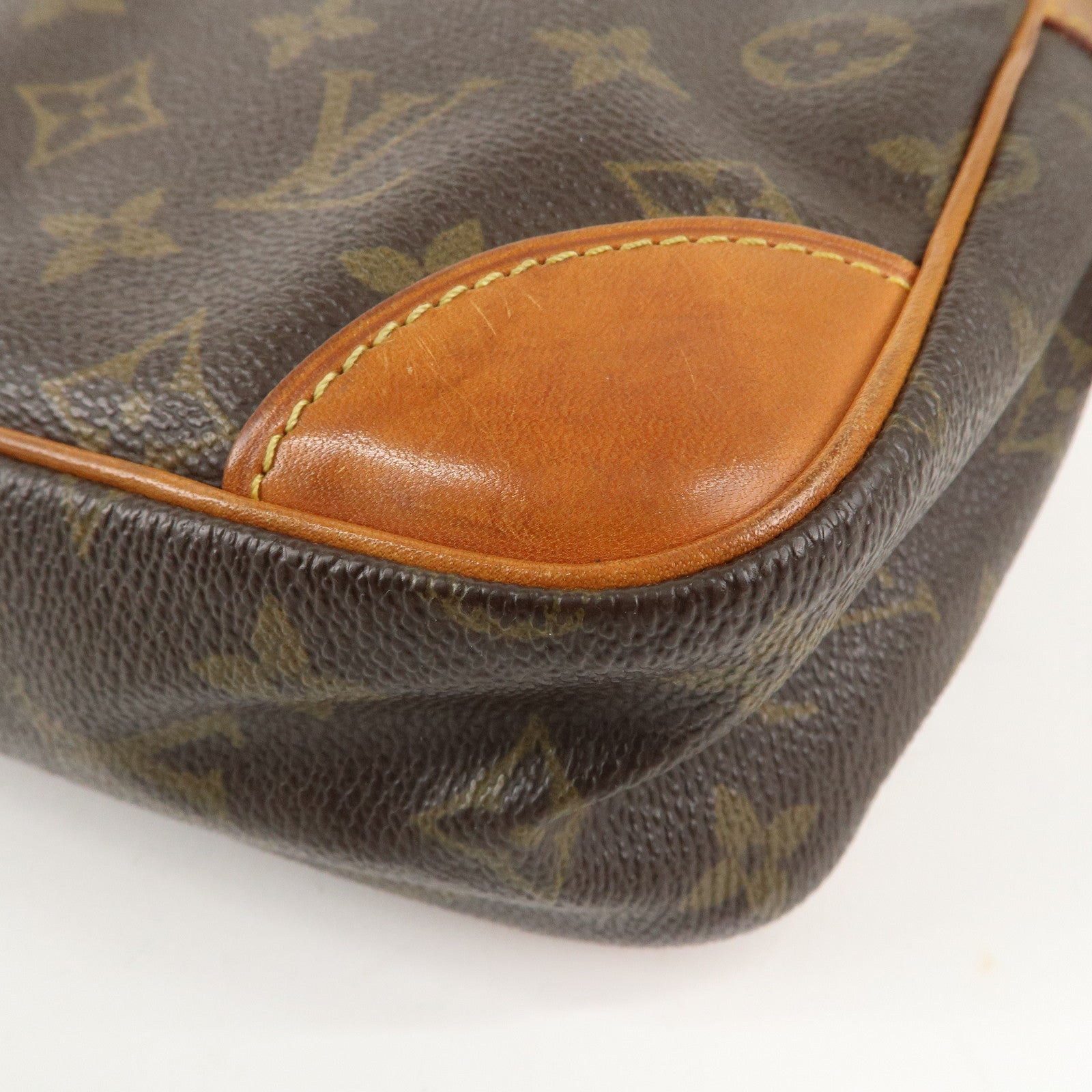 Louis Vuitton Monogram Compiegne 28 Pouch Clutch Bag M51845