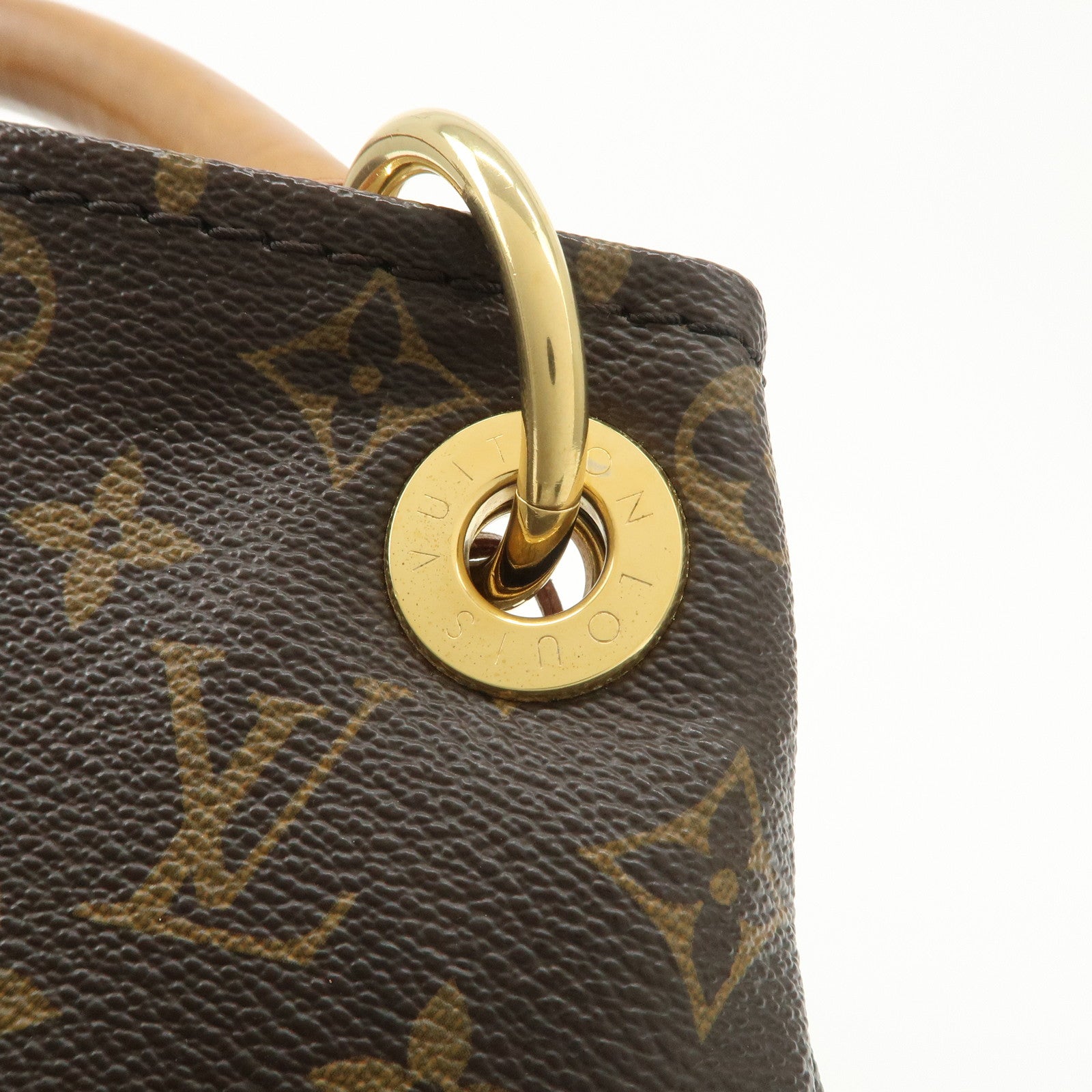 Louis Vuitton Monogram Artsy MM Shoulder Bag M40249