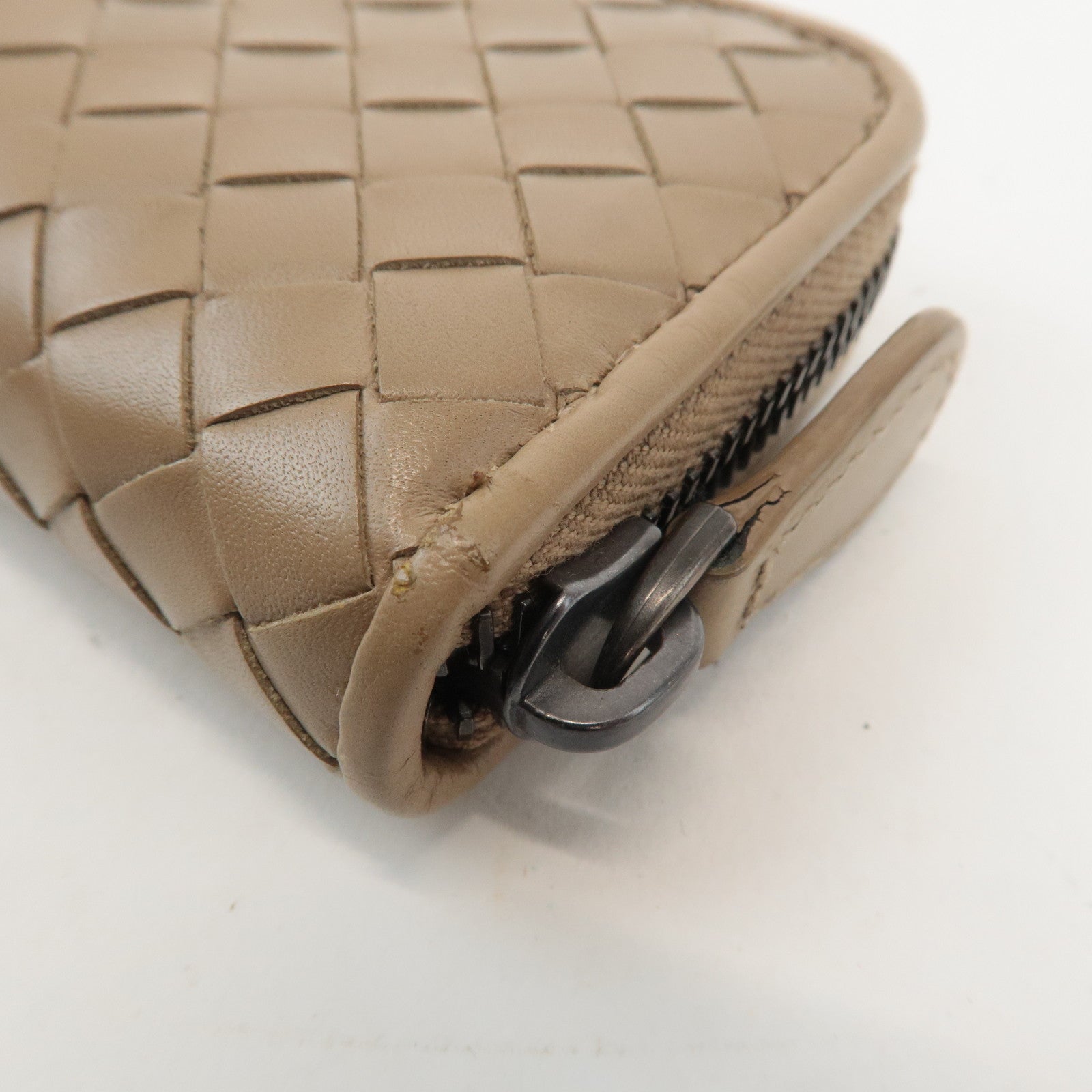 BOTTEGA VENETA Intrecciato Leather Zippy Coin Case Beige 114075