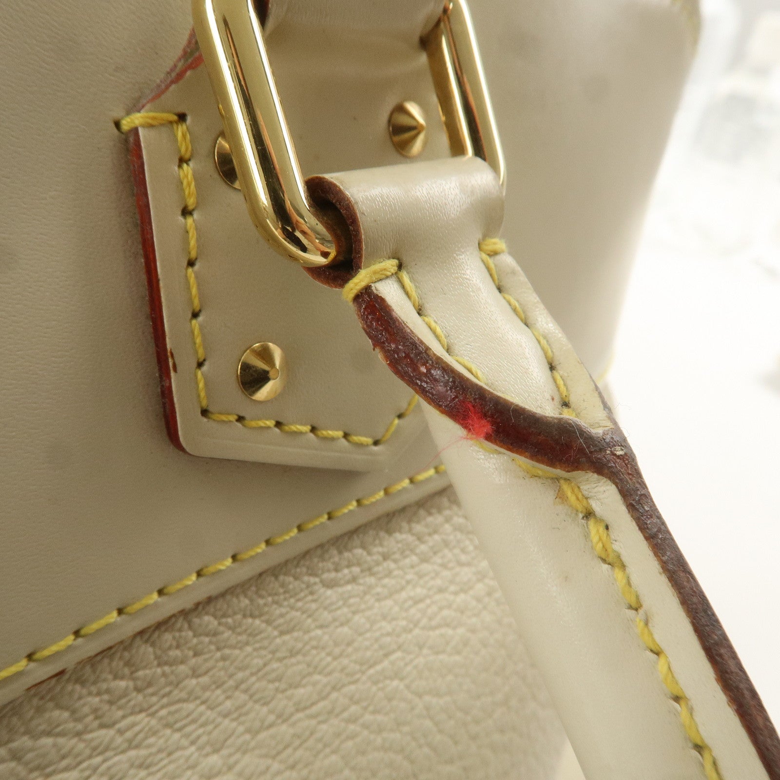 Louis Vuitton Suhari Lock It PM Hand Bag Blanc M91887