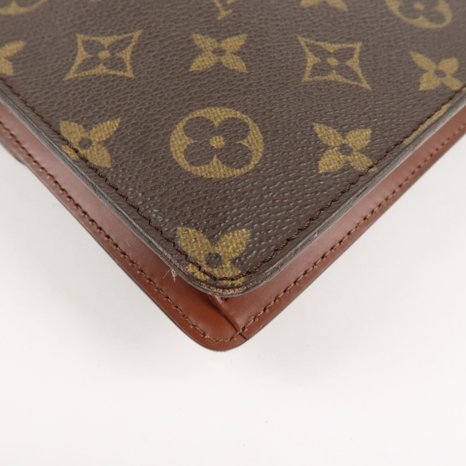 Louis Vuitton Monogram Canvas Chaillot Clutch Bag M51788