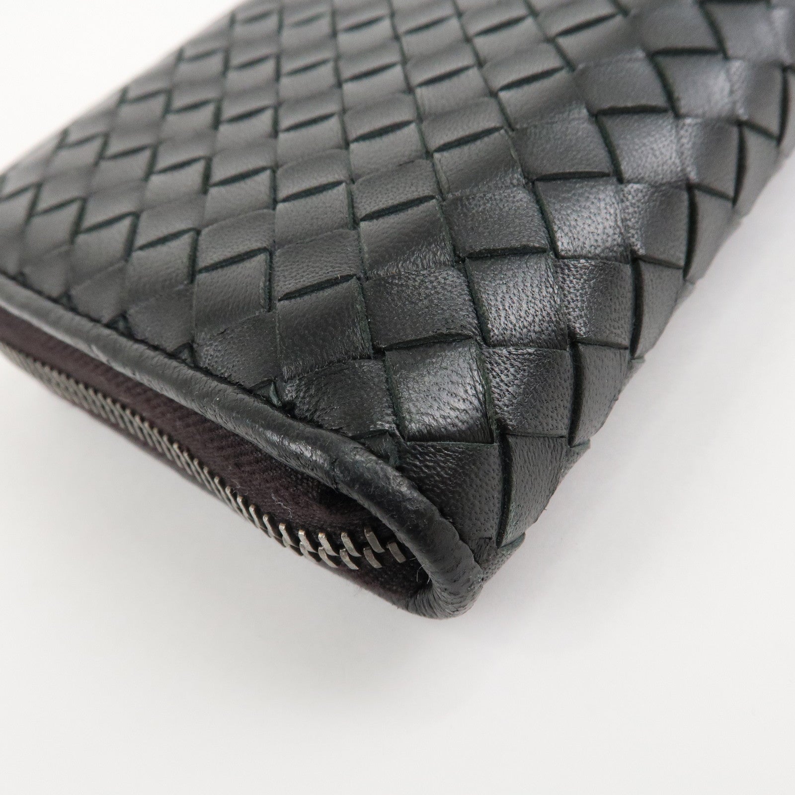 BOTTEGA VENETA Intrecciato Leather Round Fauna Long Wallet