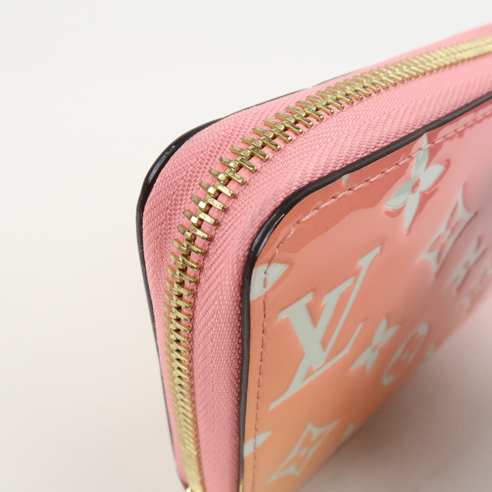 Louis Vuitton Monogram Vernis Zippy Wallet Sunrise Gradient Used