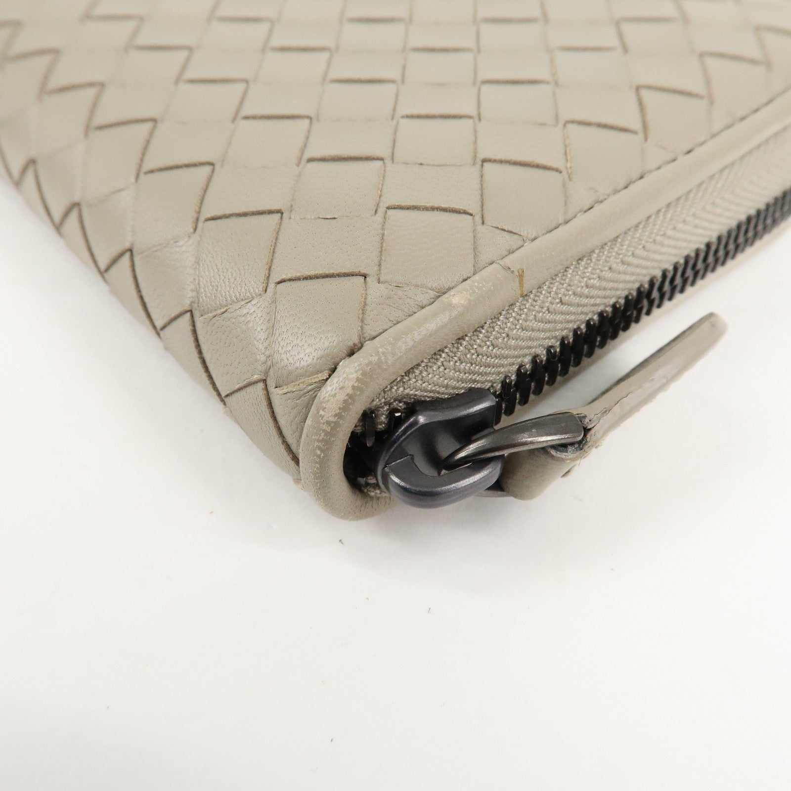 BOTTEGA VENETA Intrecciato Leather Round Zipper Long Wallet Gray