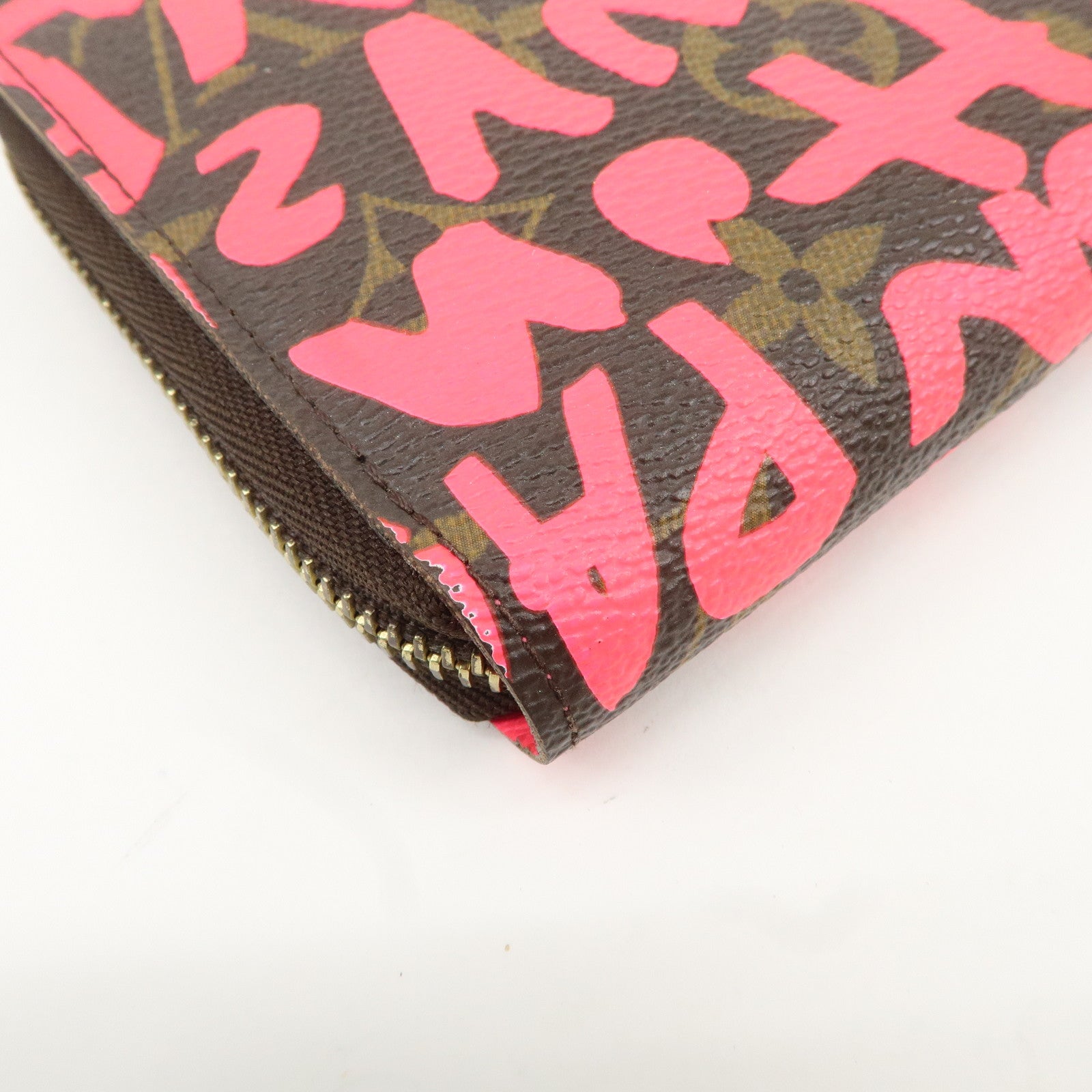 Louis Vuitton Monogram Graffiti Zippy Wallet Fuchsia M93710 Used