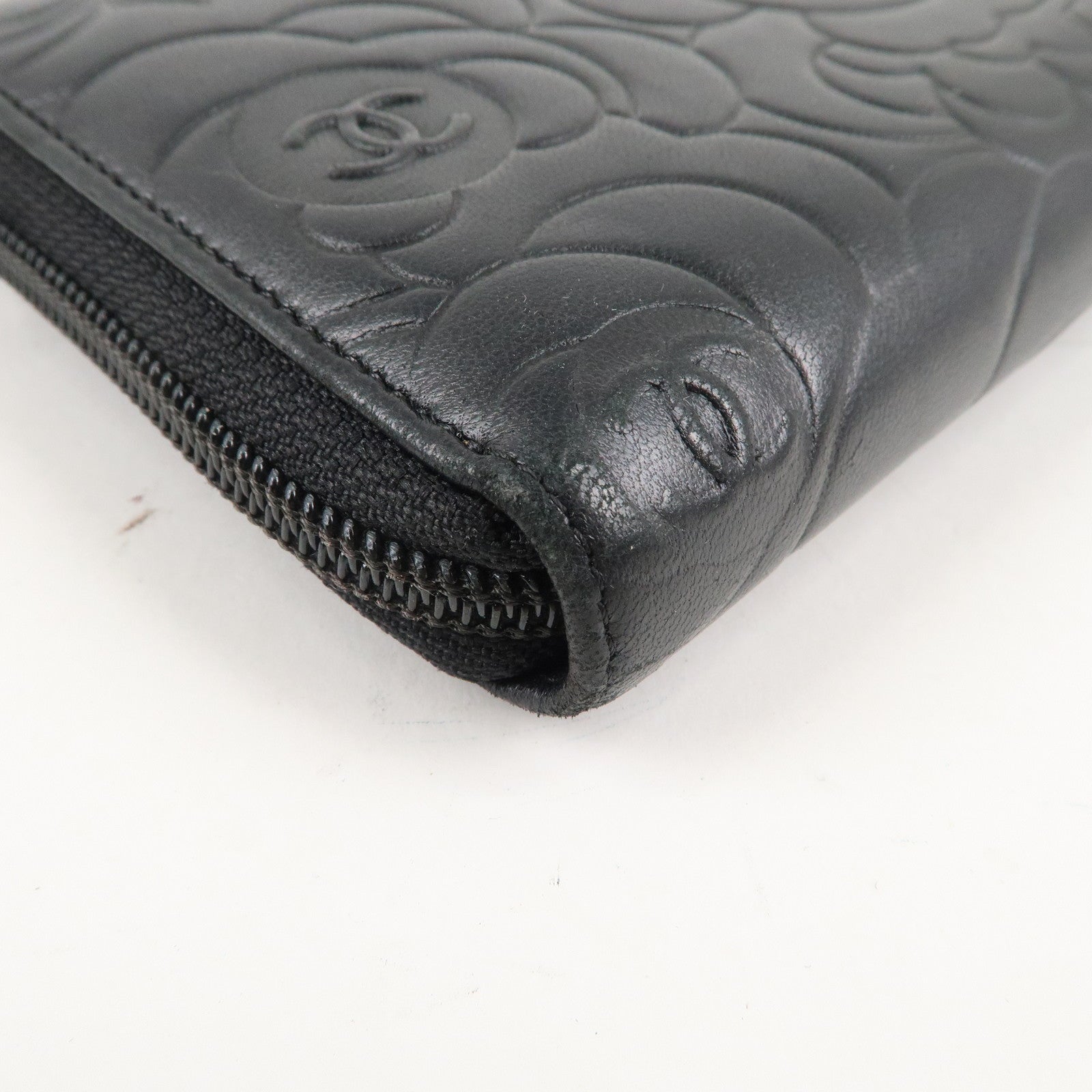 CHANEL Camellia Lamb Skin Zippy Round Long Wallet Black