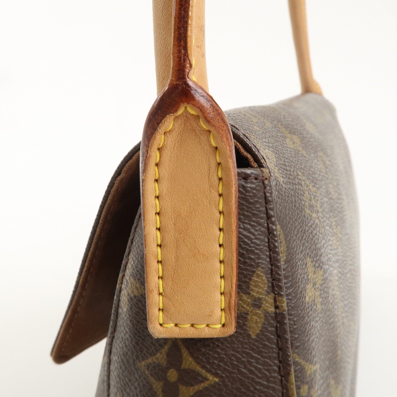 Louis Vuitton Monogram Mini Looping Shoulder Bag Hand Bag M51147