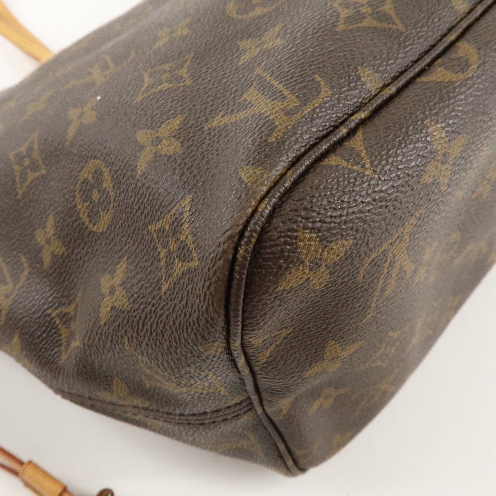 Louis Vuitton Monogram Neverfull MM Tote Bag Brown M40156