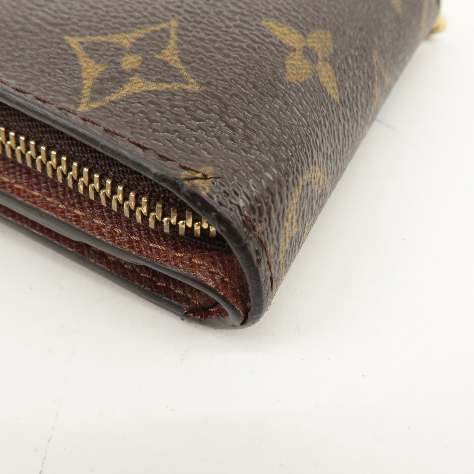 Louis Vuitton Monogram Compact Zip Small Wallet M61667