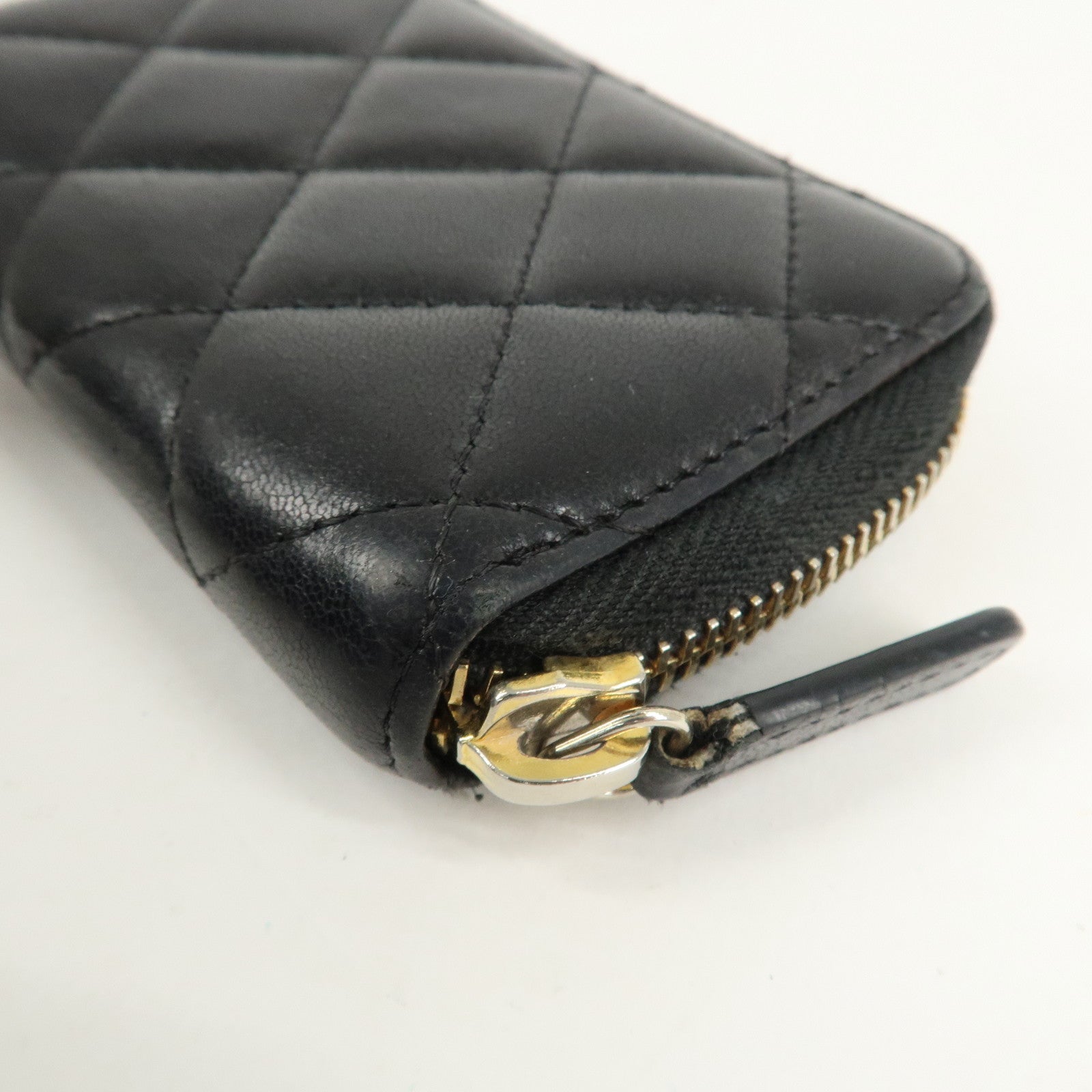 CHANEL Matelasse Lamb Skin Zip Around Coin Case Black A69271