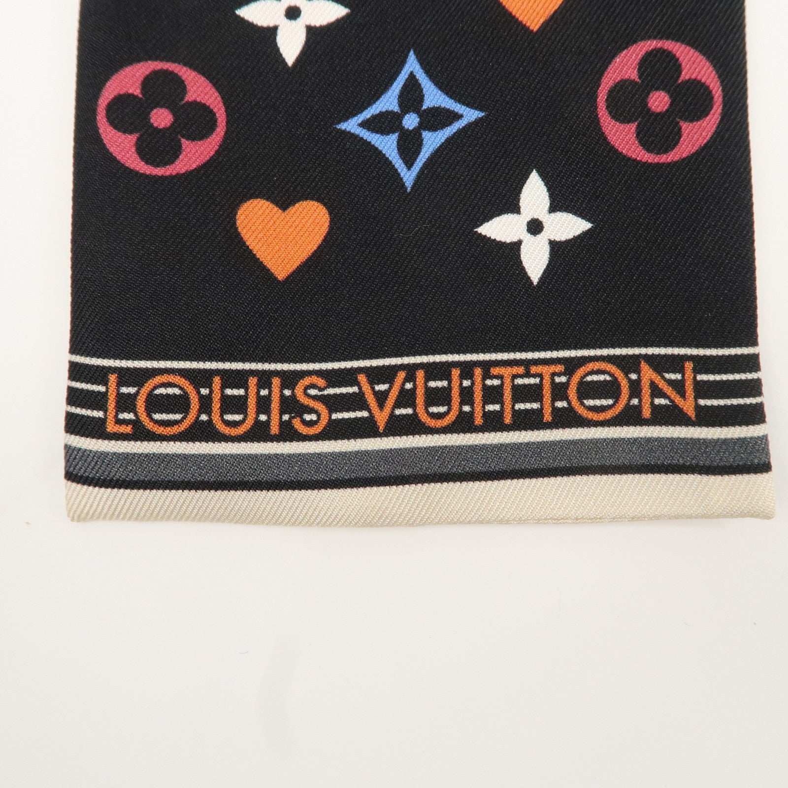 Louis Vuitton Game on Bandeau Silk 100% Scarf Black MP2904 Used