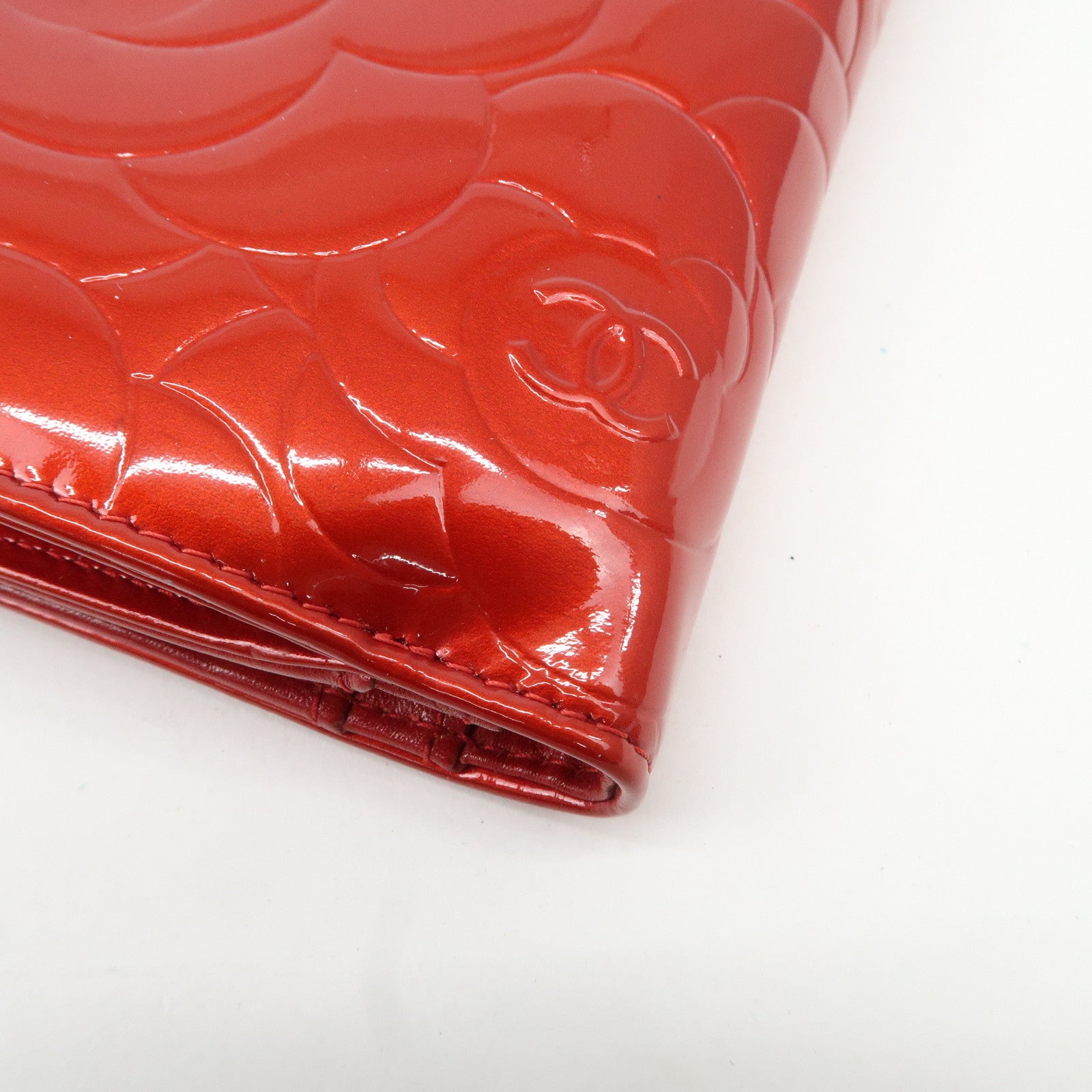 CHANEL Camellia Patent Leather Bi-fold Wallet Red Used