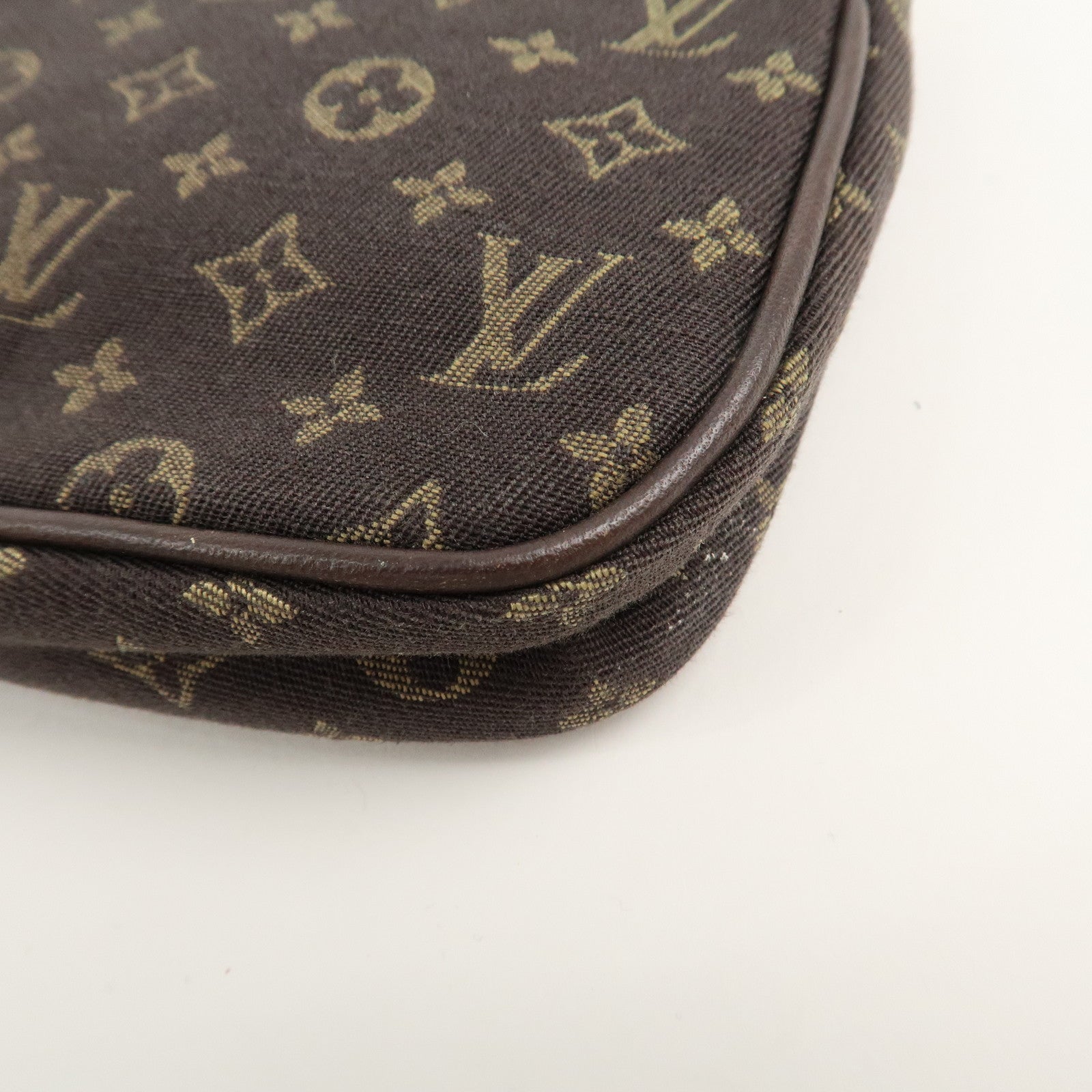 Louis Vuitton Monogram Mini Lin Pouch for Bucket PM Bag Ebene Used