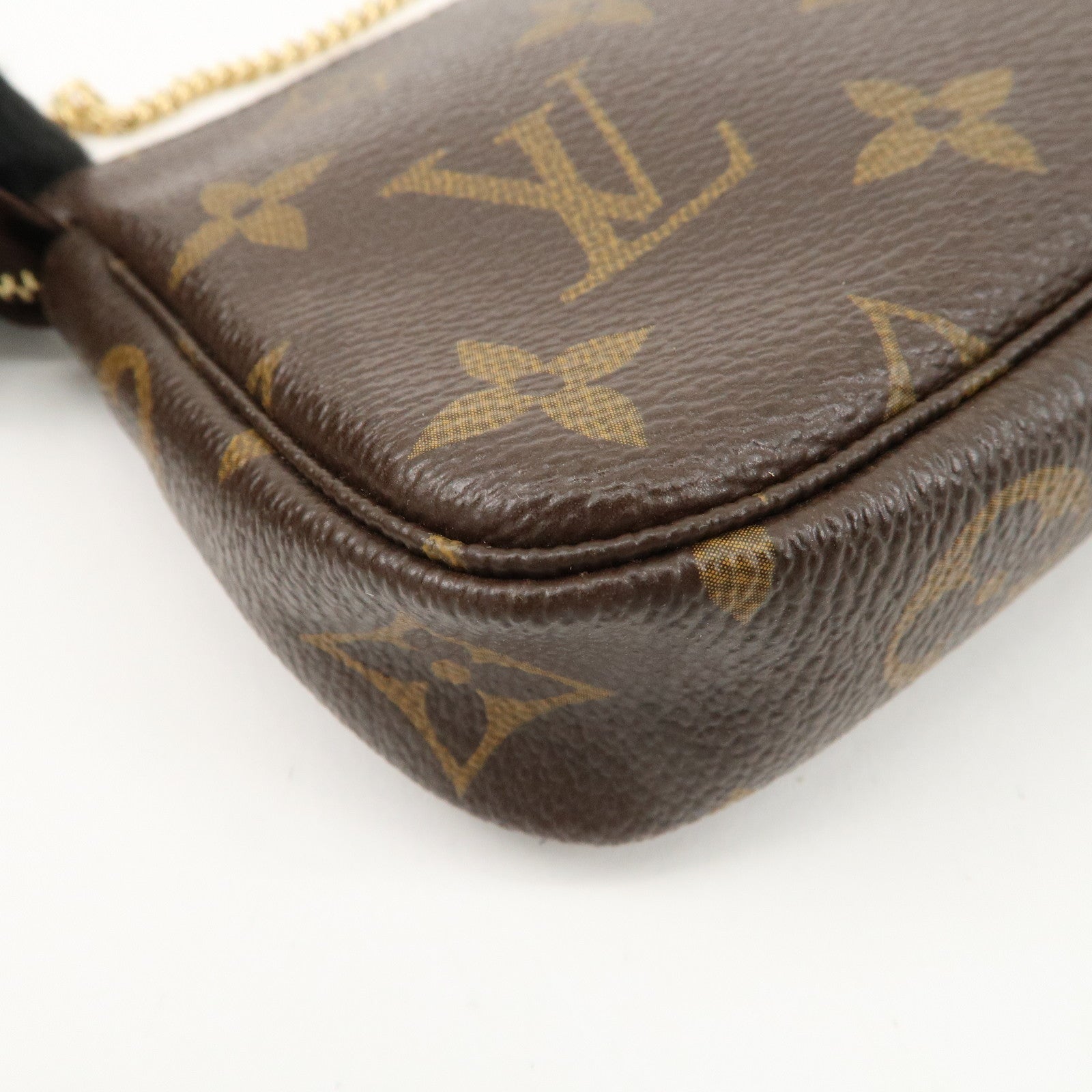 Louis Vuitton Monogram Mini Pochette Accessoires Pouch M58009