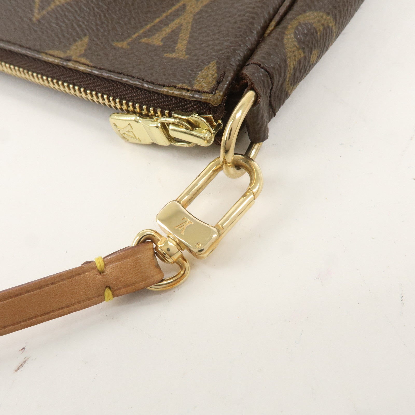 Louis Vuitton Monogram Pochette Accessoires Pouch M51980