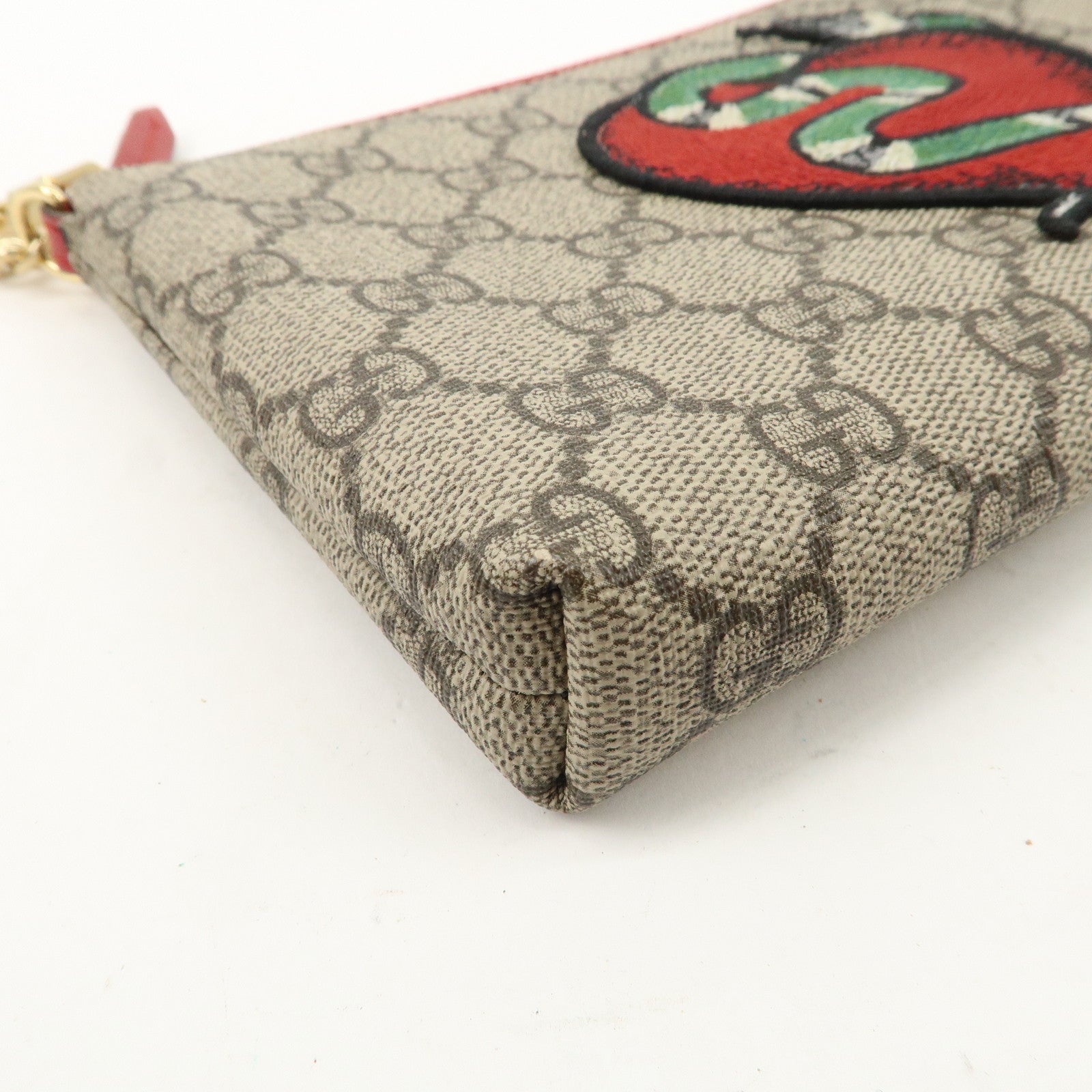 GUCCI Holiday Collection GG Supreme Kingsnake Chain Pouch Used