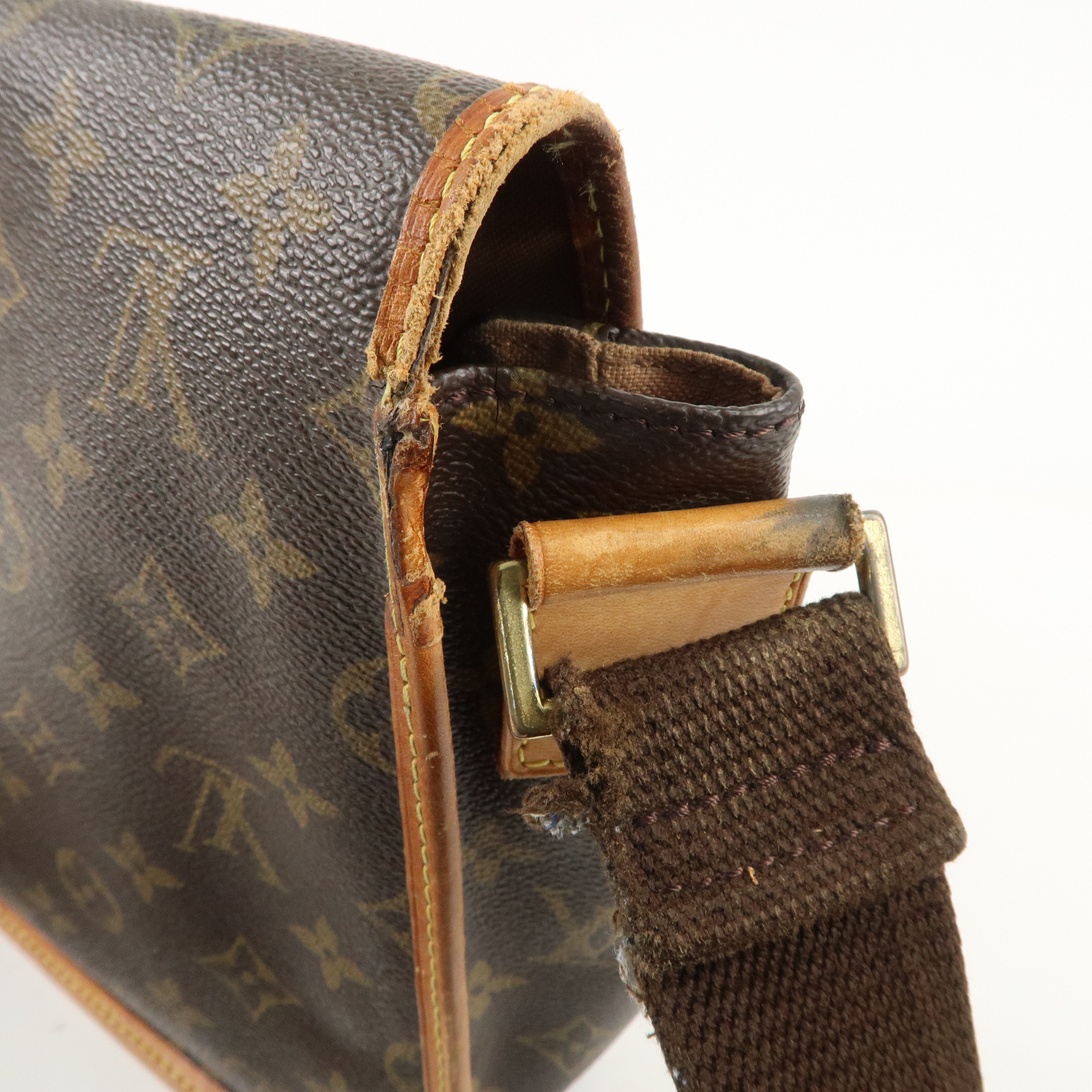 Louis Vuitton Monogram Messenger Bosphore PM Shoulder Bag M40106