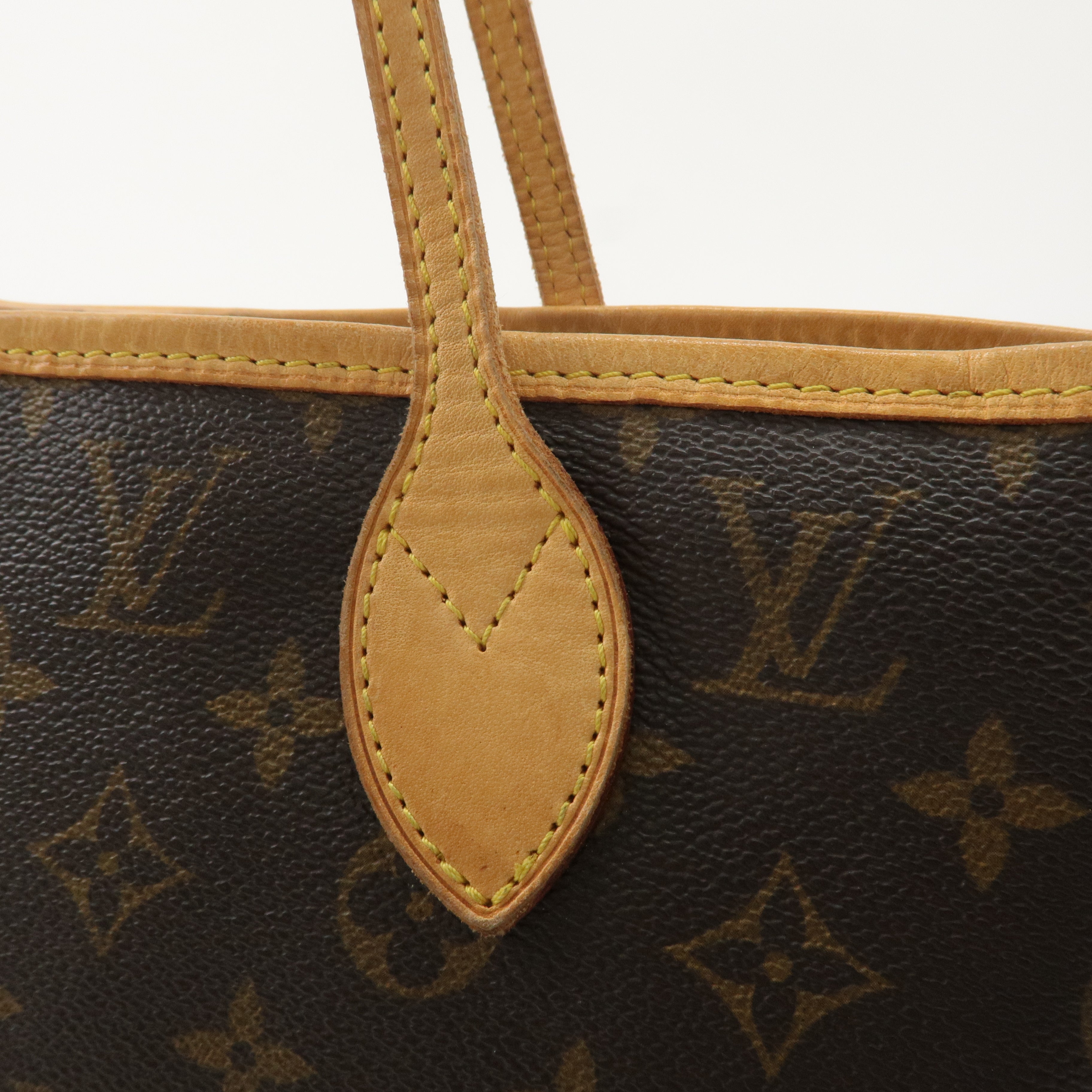 Louis Vuitton Monogram Neverfull MM Tote Bag Brown M40156