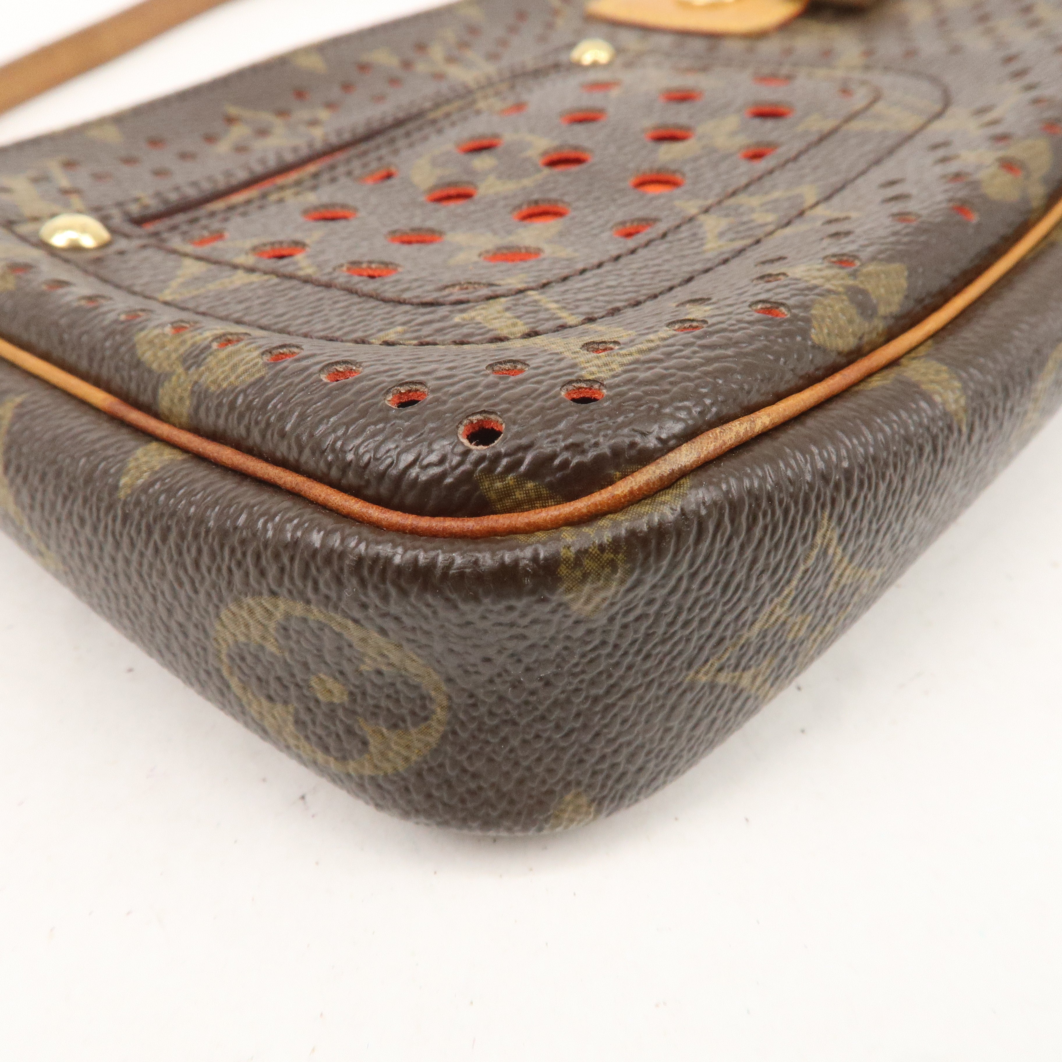 Louis Vuitton Monogram Perfo Pochette Accessoires M95185