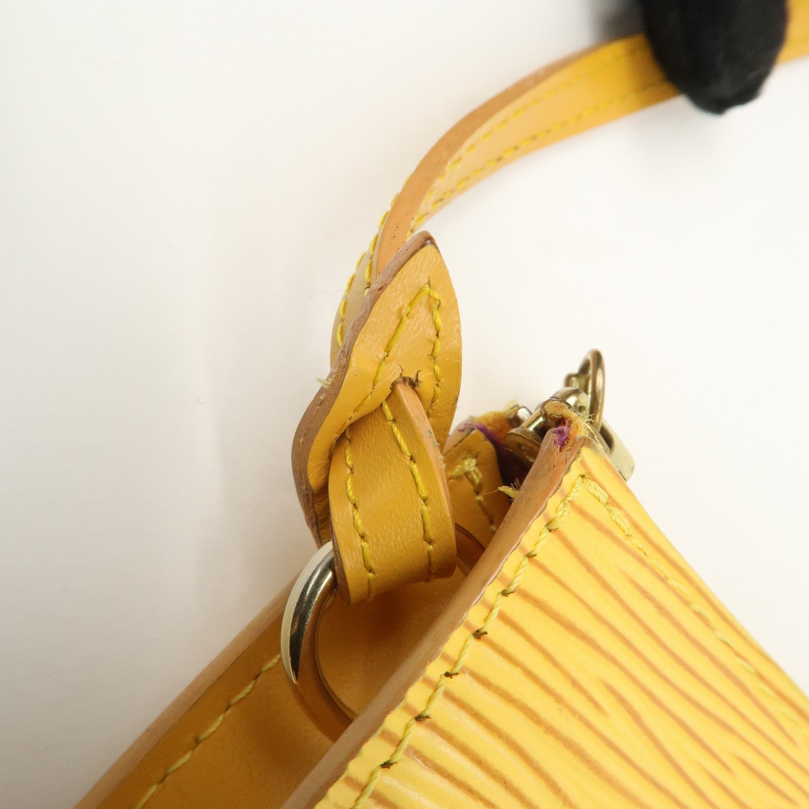 Louis Vuitton Epi Pochette Accessoires Pouch Tassili Yellow M52959 Used