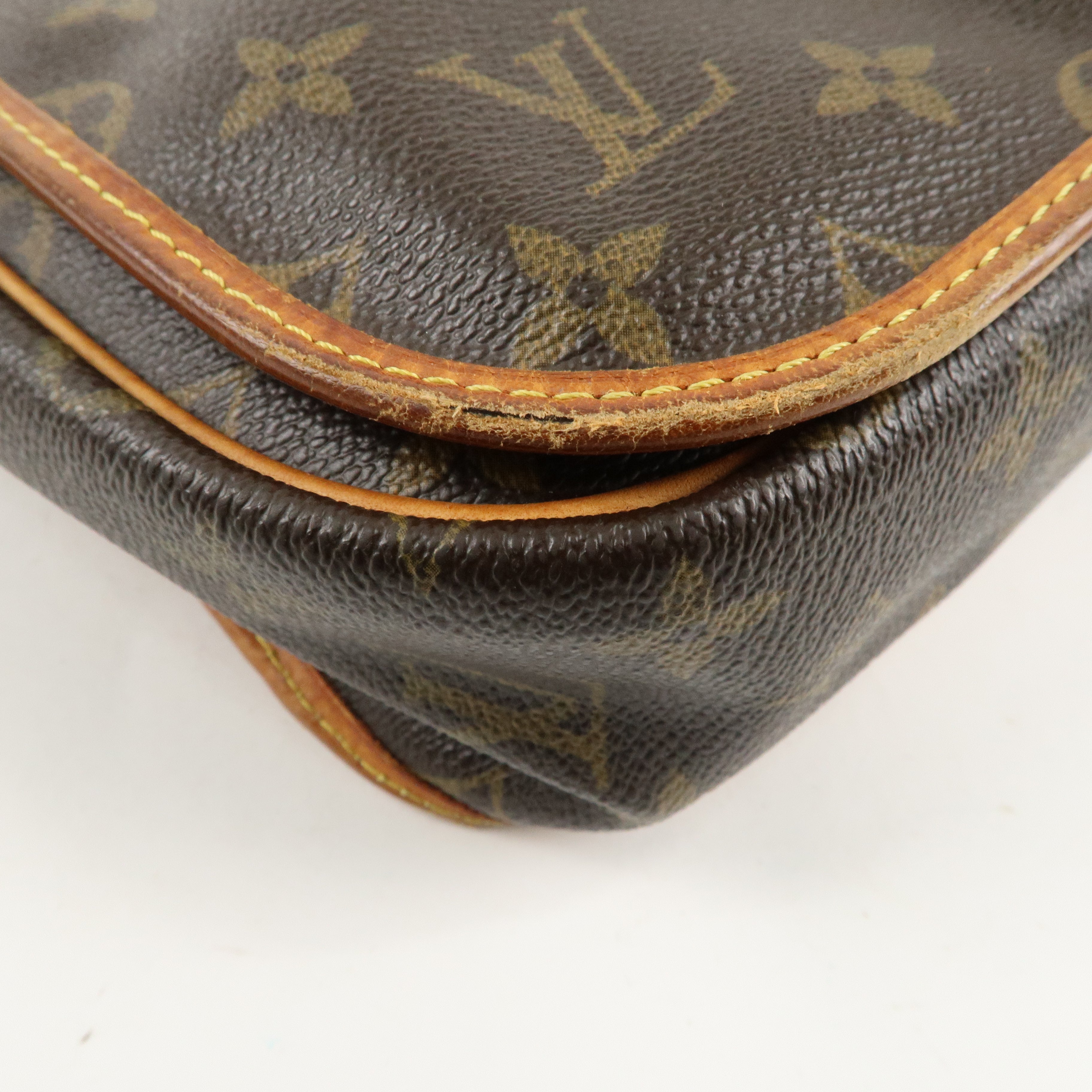 Louis Vuitton Monogram Messenger Bosphore PM Shoulder Bag M40106