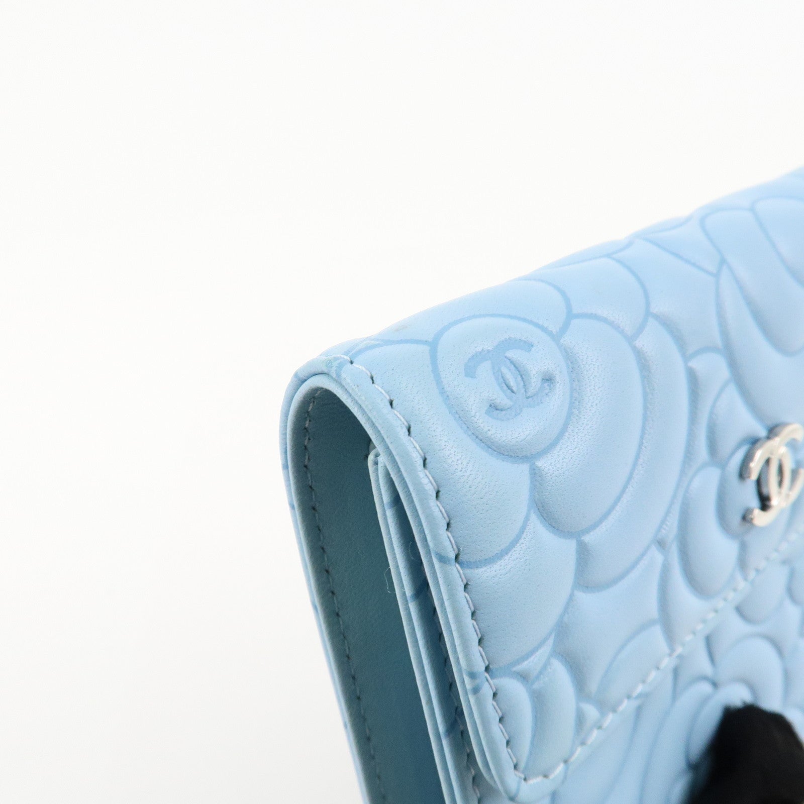 CHANEL Camelia Lamb Skin Bi-fold Wallet Blue Used