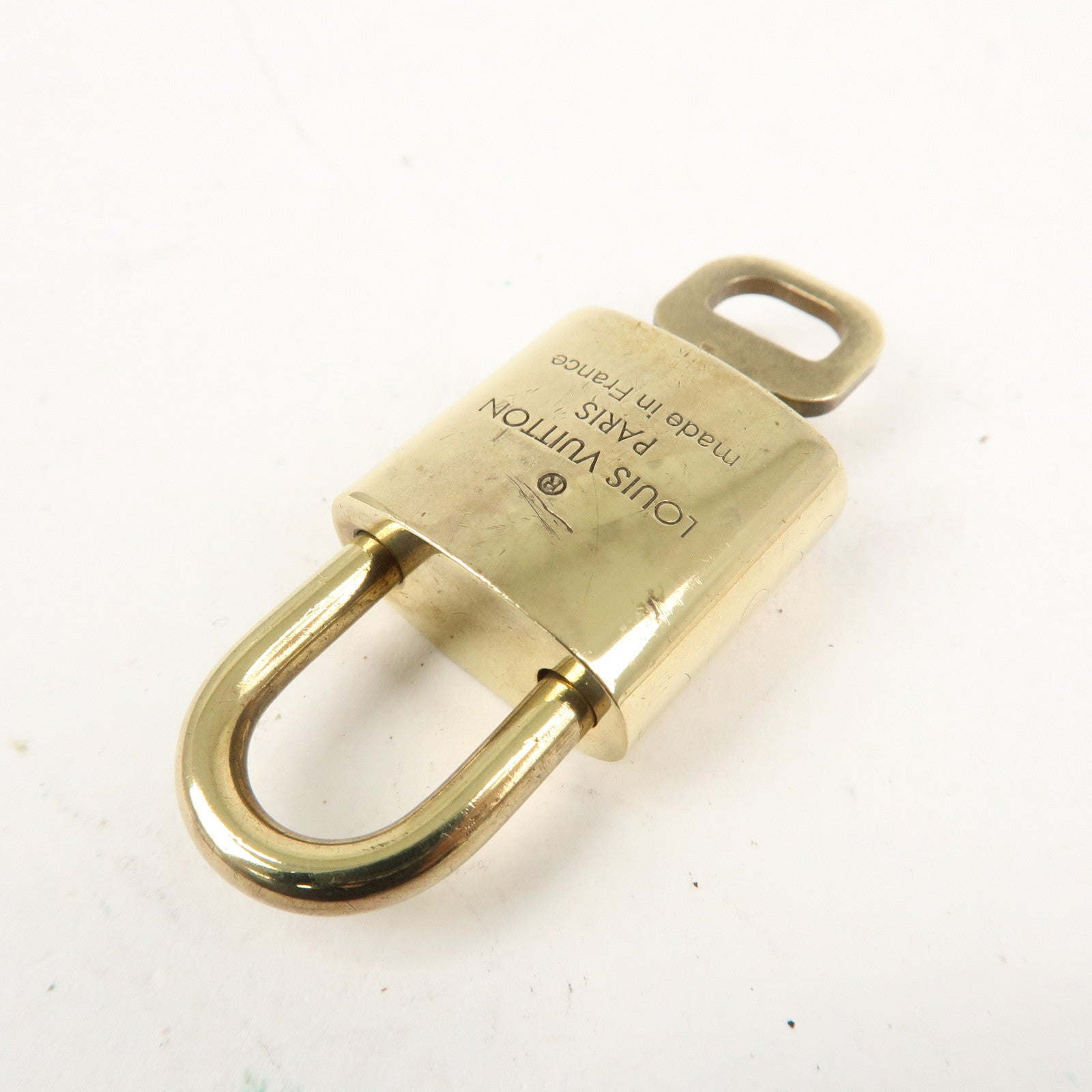 Louis Vuitton Set of 10 Lock 
Key Cadena Key Lock Metal Gold Used