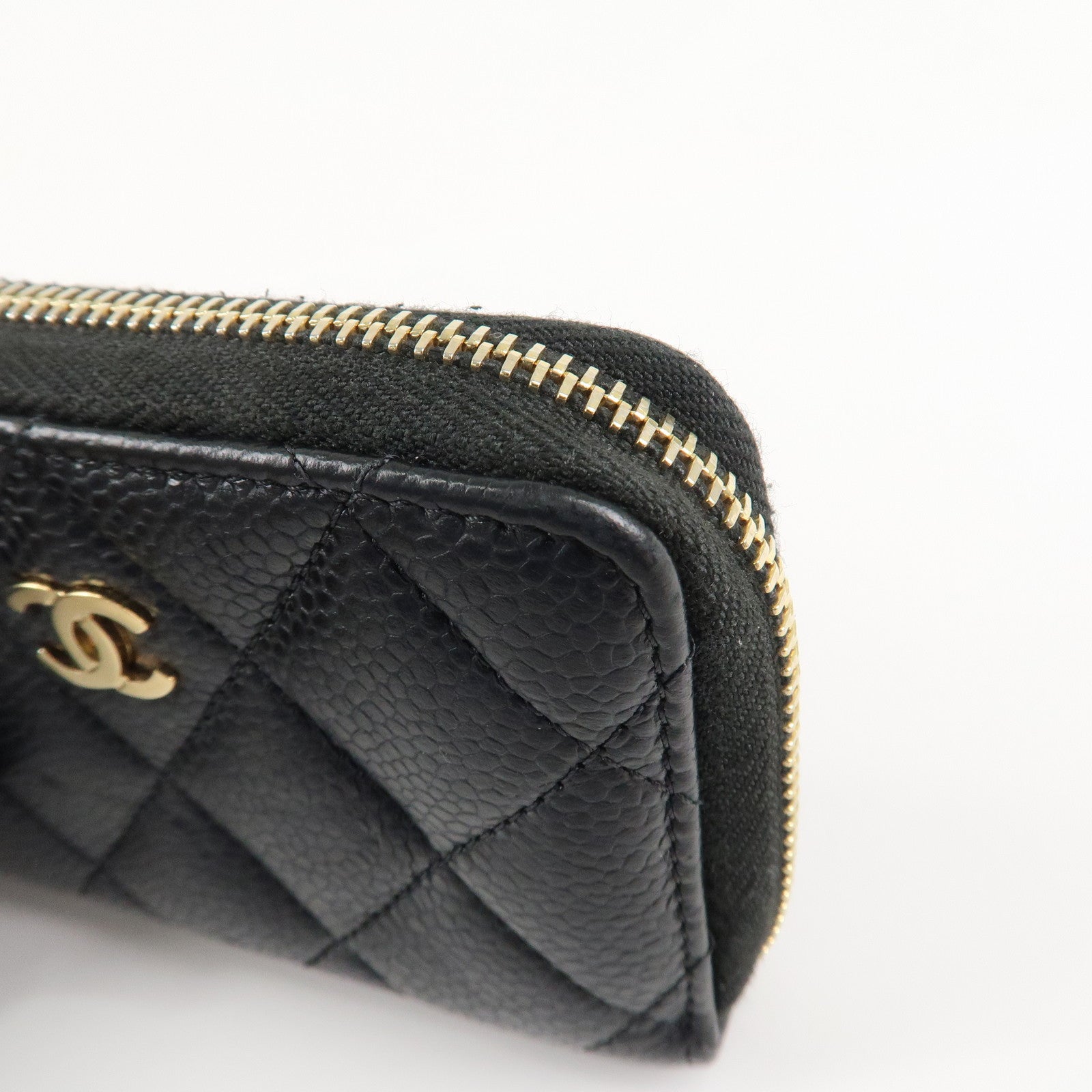 CHANEL Matelasse Caviar Skin Zipper Around Coin Case Black AP0216